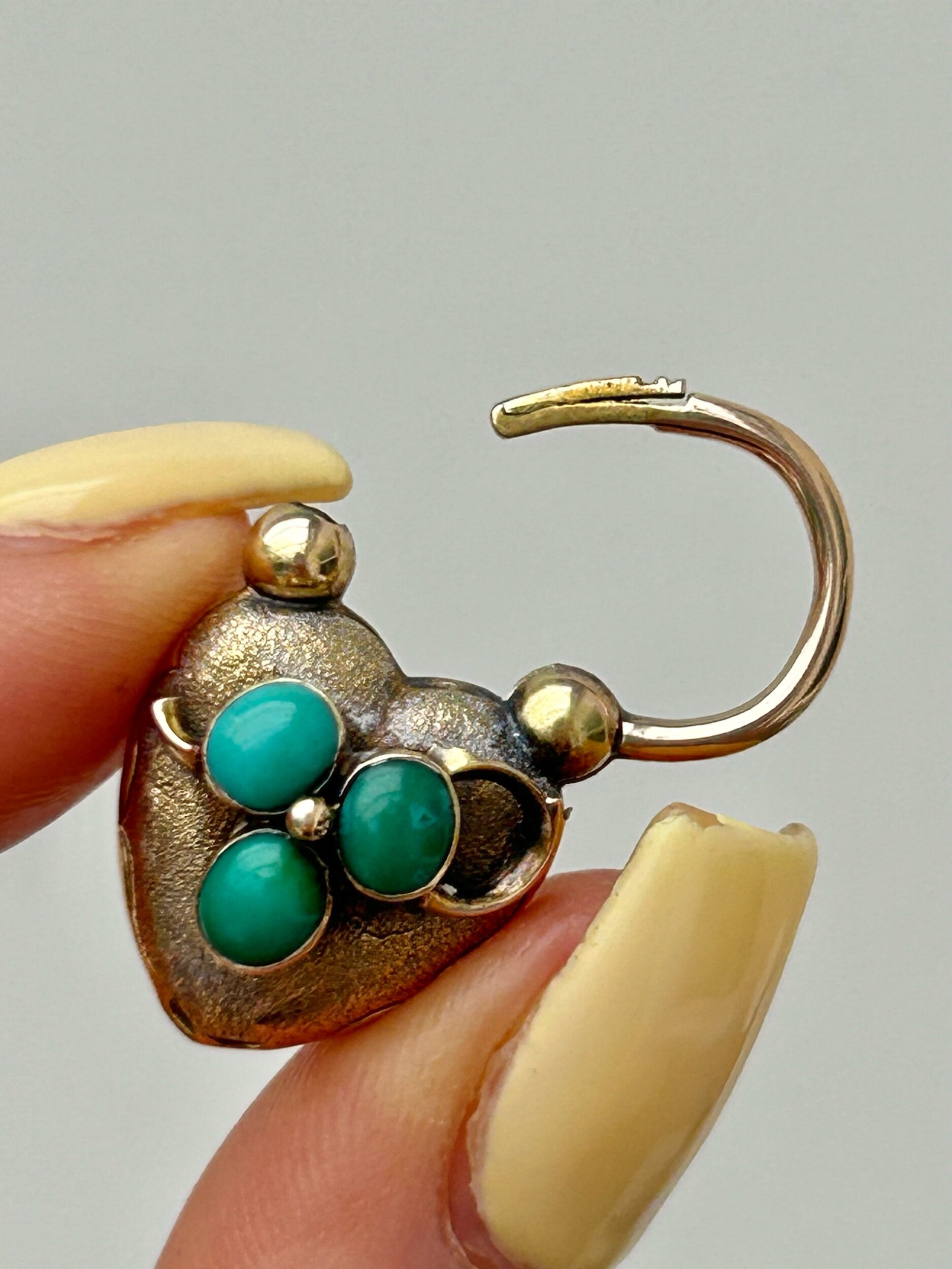 962AFAFE-4F41-493B-8260-7522DDE54F7F