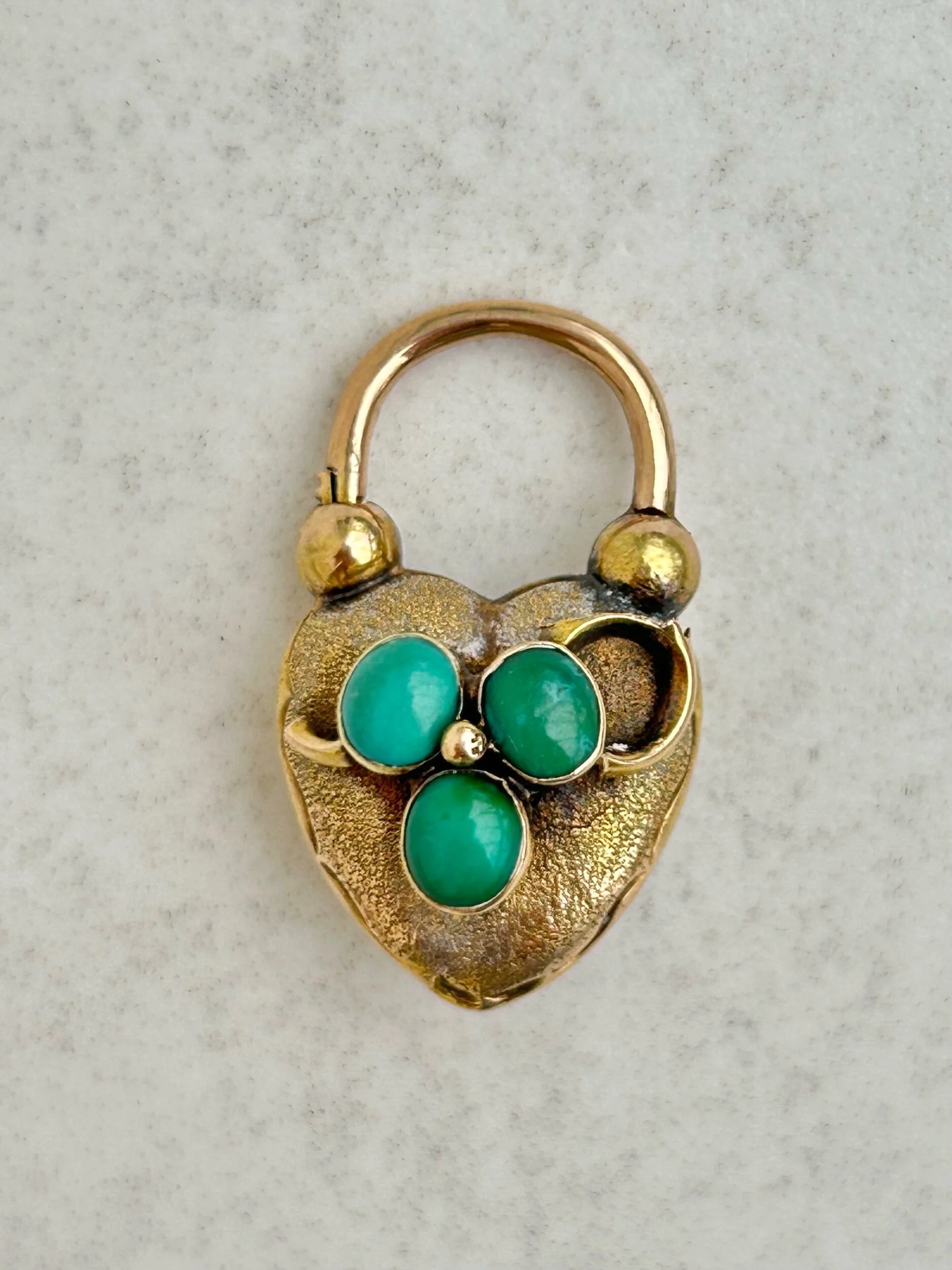 4600CE04-4216-480F-A02E-3C6D81BD03FF