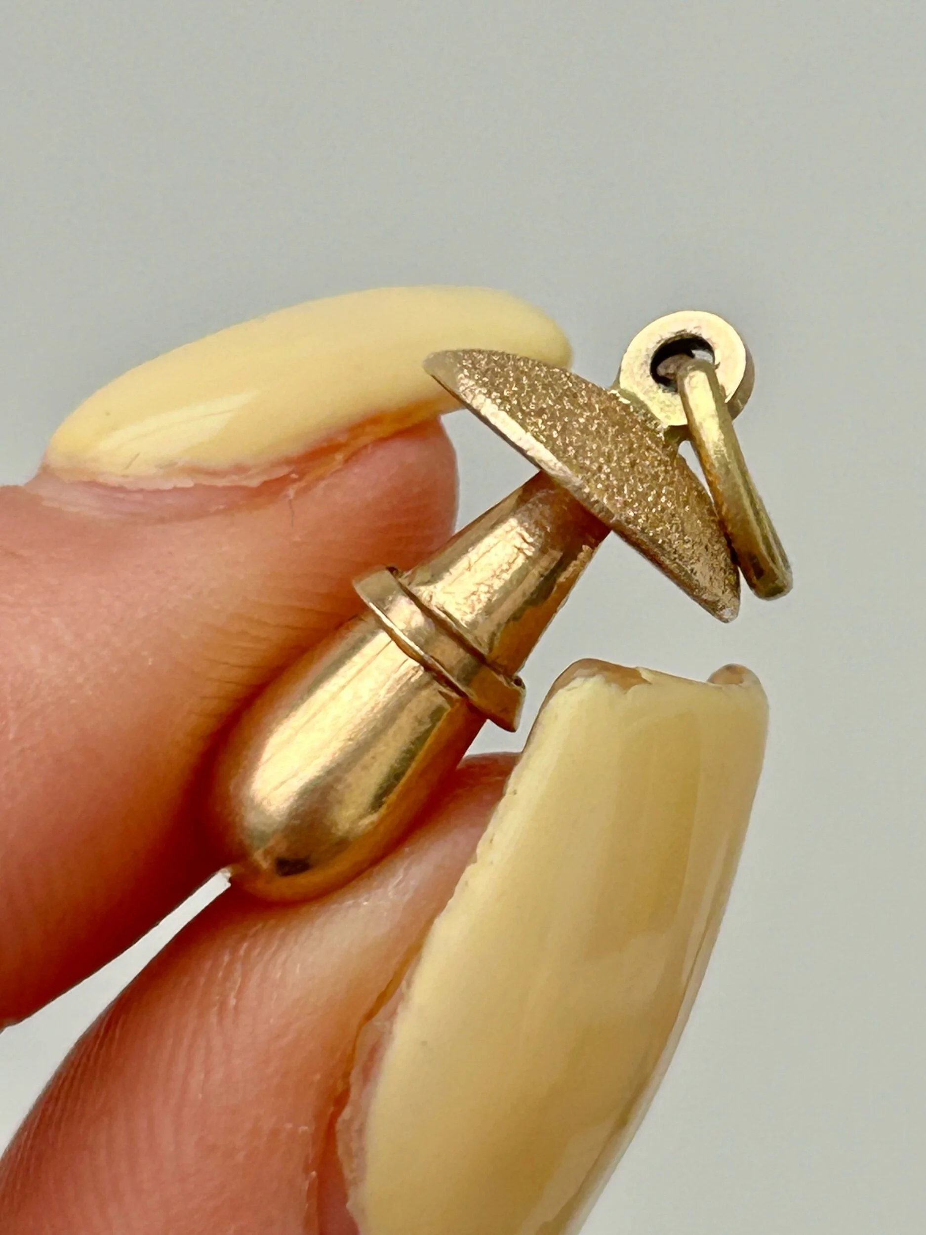 E5585859-BD75-4169-BC59-E3CB66B79718