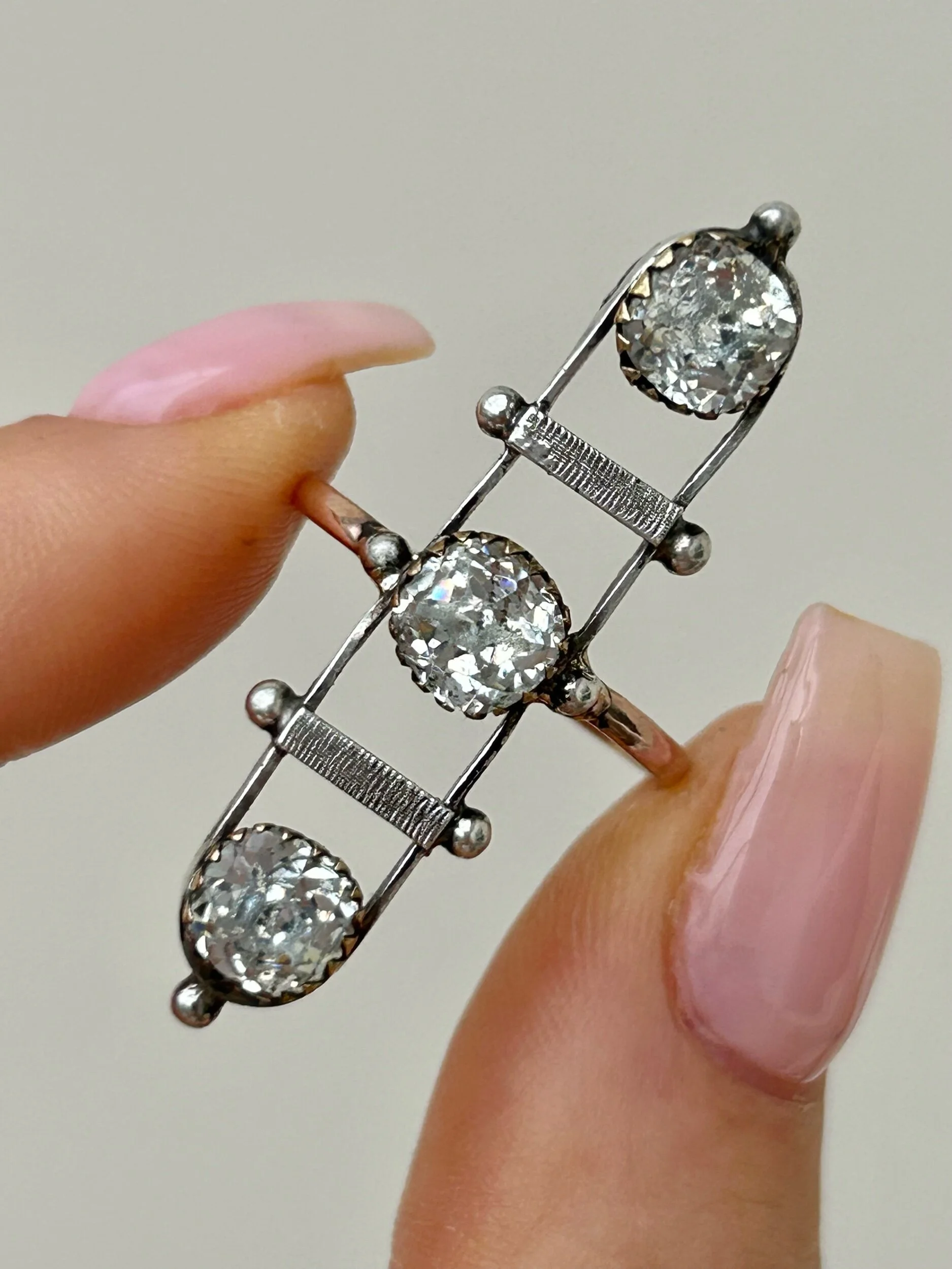 3AA5E910-97C9-4D28-B6C3-2E8AB64FC723