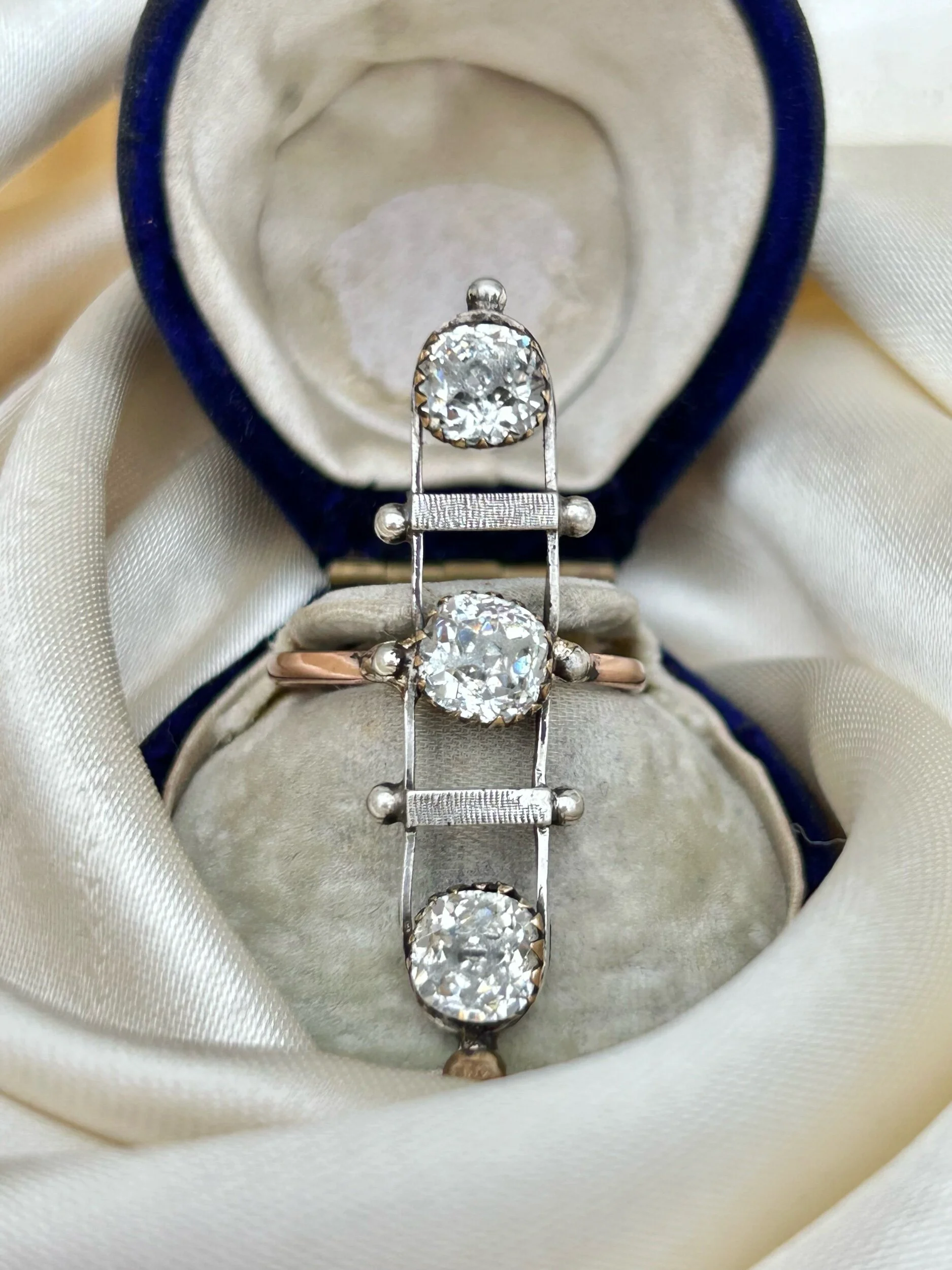 6DE1CBD5-786B-4225-B44C-38AF036179AF