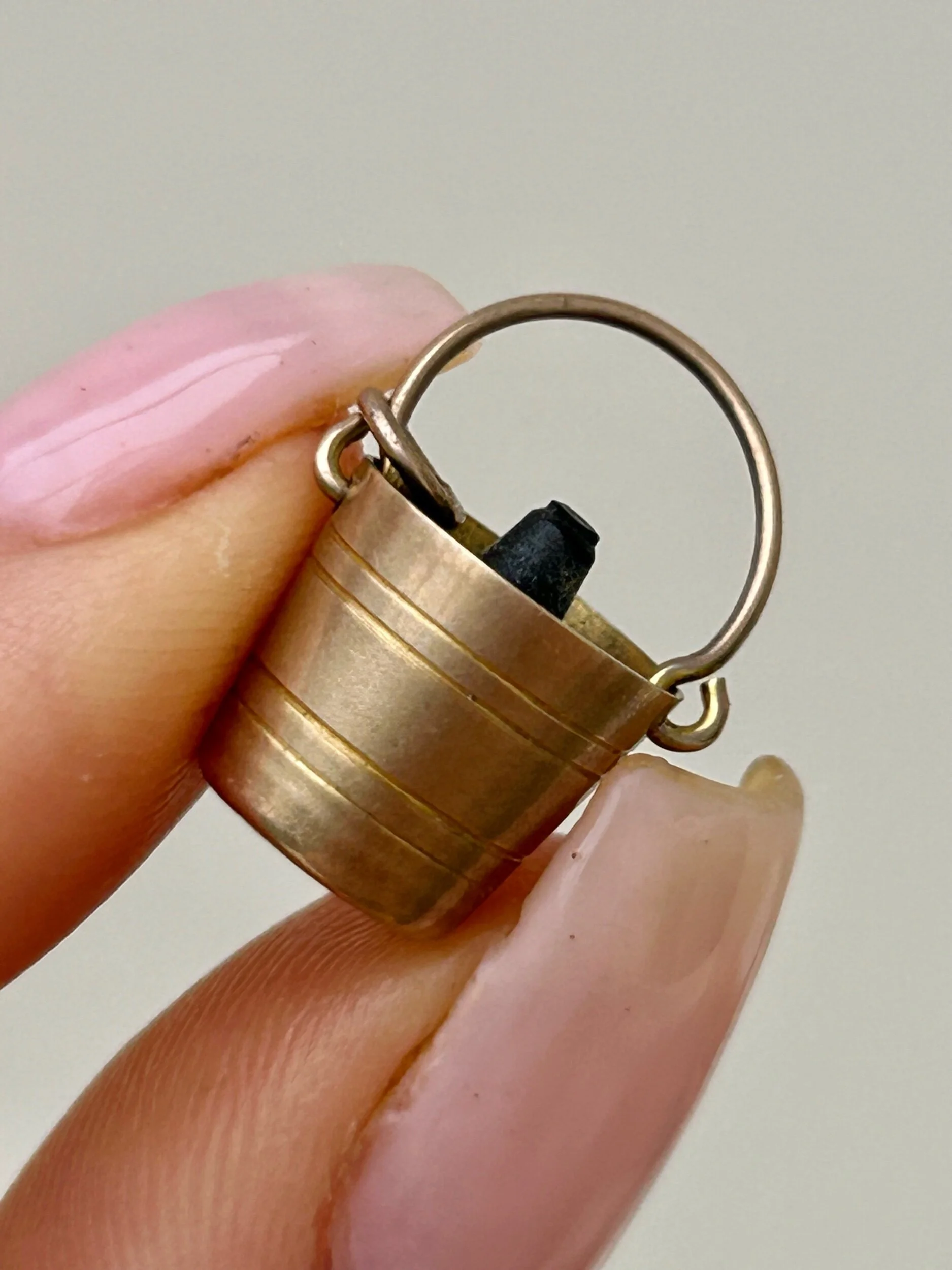 F3E259E0-92C2-46C4-B253-40EF5439657B