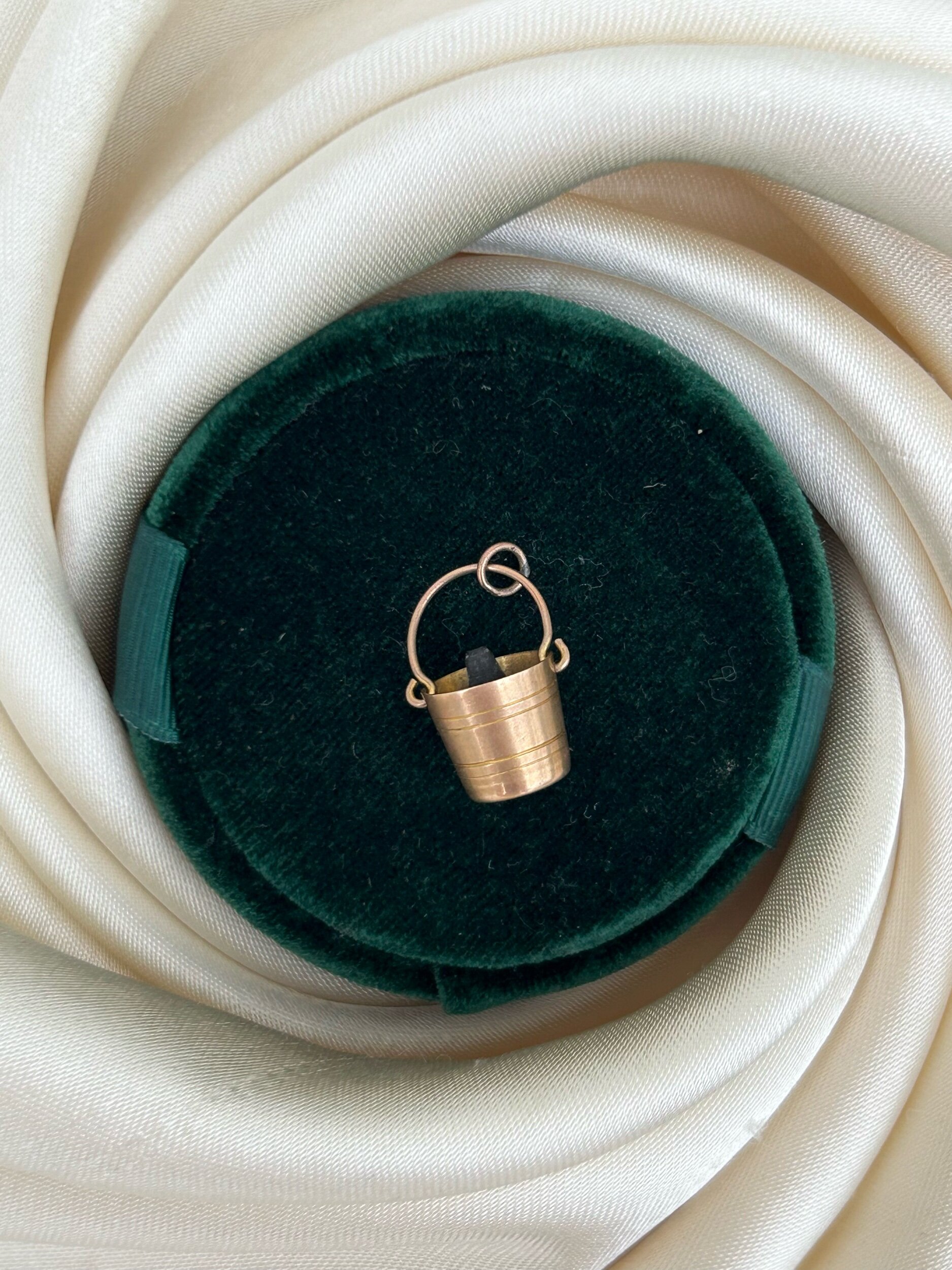 896D4435-79EA-4B7B-9C93-89E2BA2D7B53