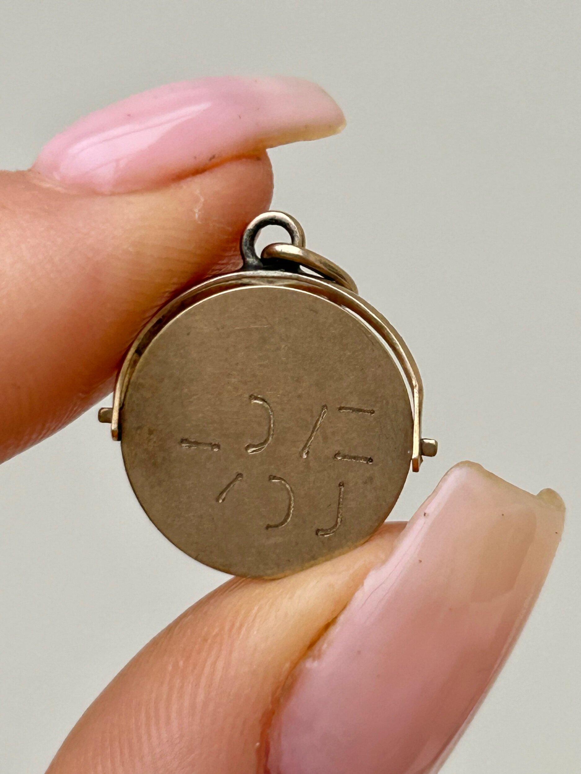 FDC3DF76-810B-4647-80F0-09427FB1D9DA