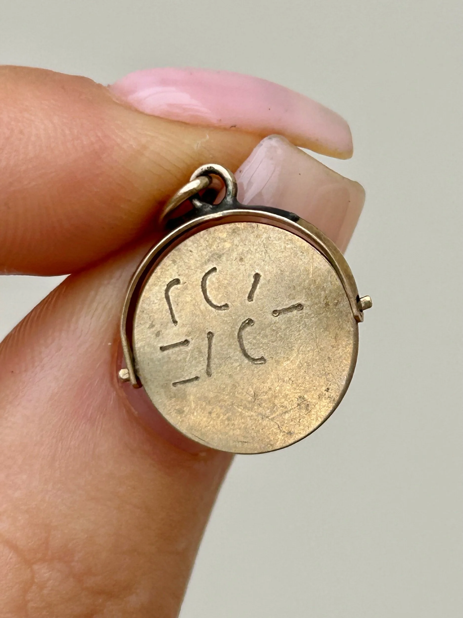 5B87C9F5-99FE-4A3A-96A1-2B0E460438E1