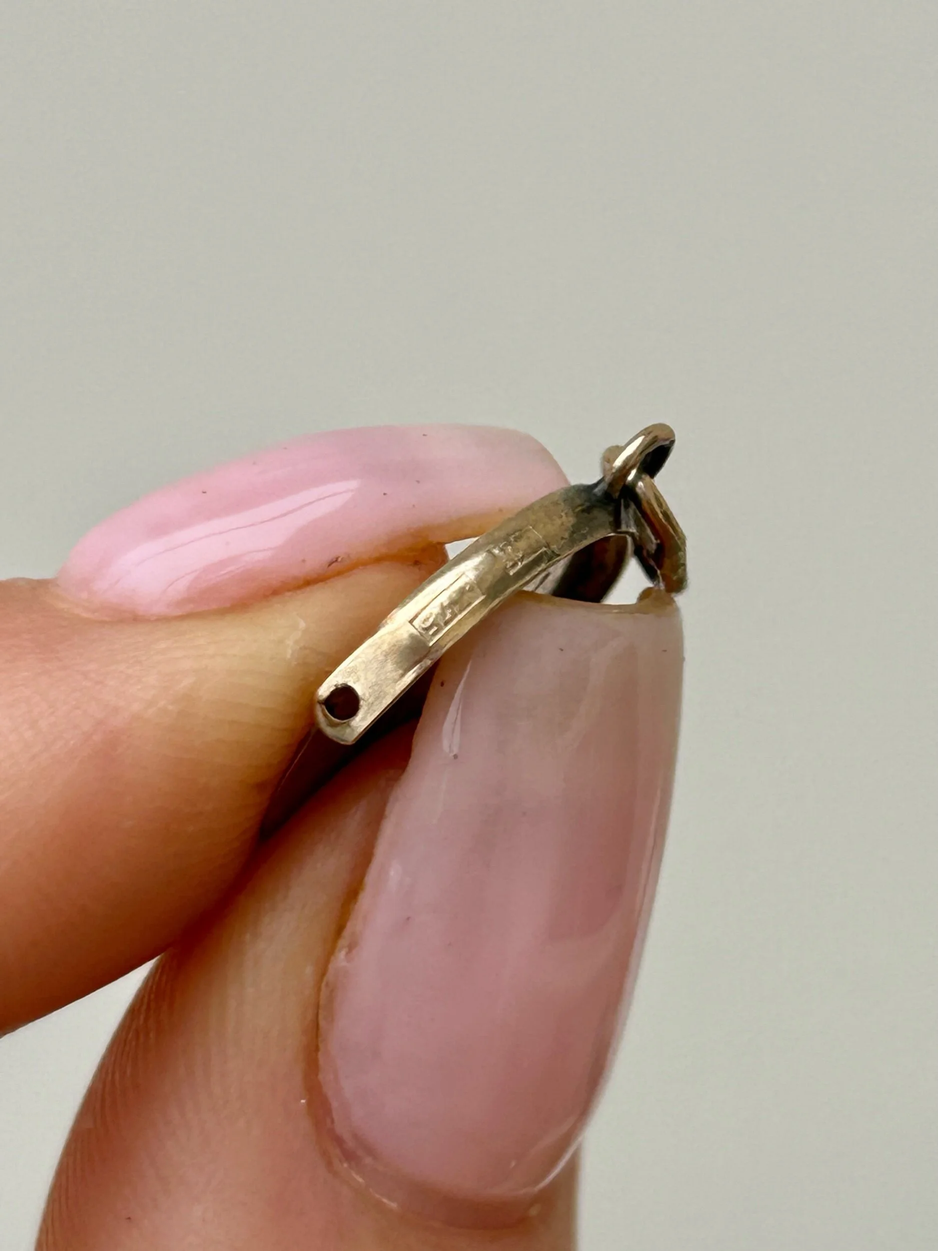 8FD6A96F-9A95-4B8E-928E-7DA35C9E7E13