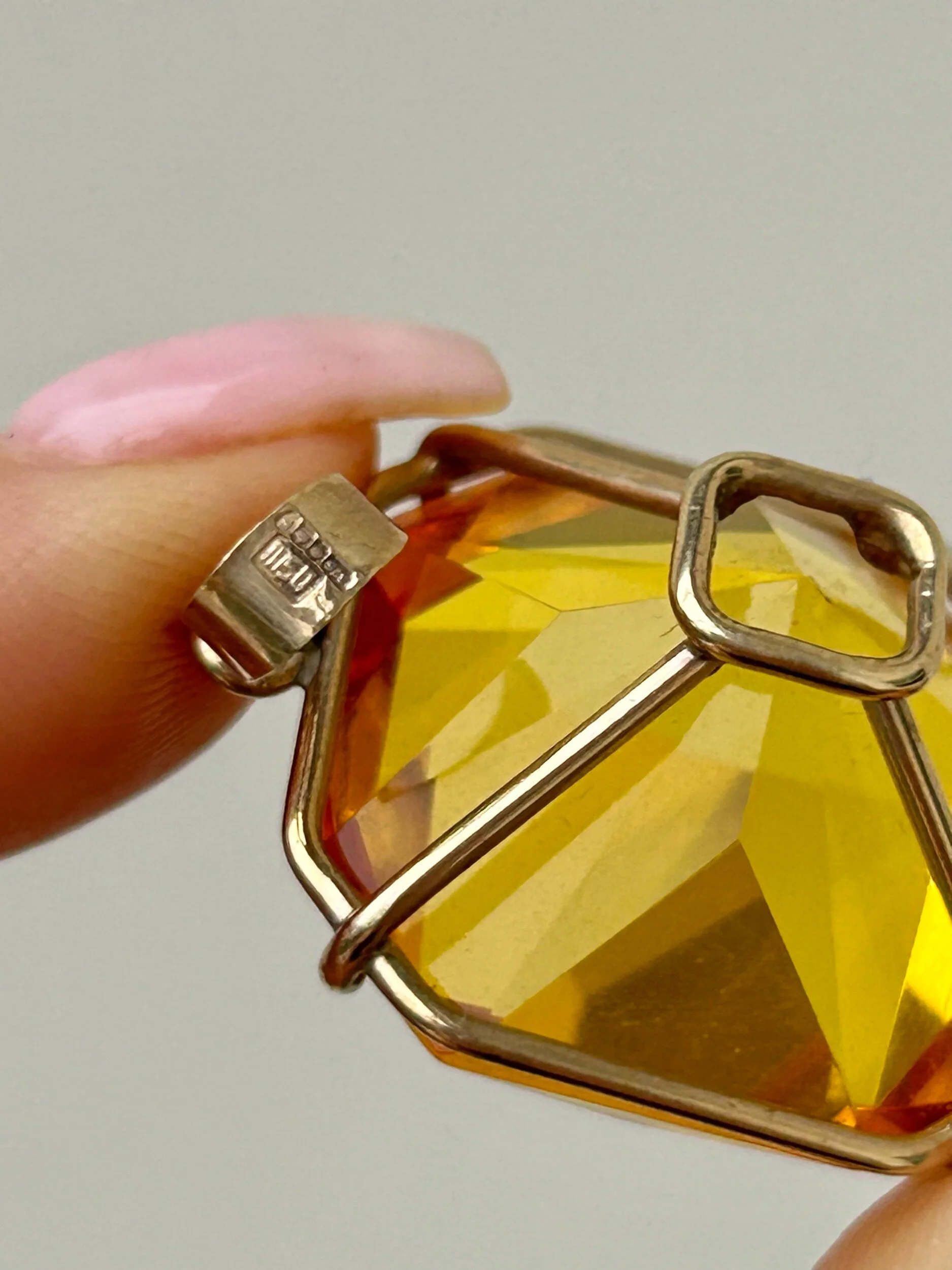 A268FBA7-4FF0-4A44-9DFD-AAA65D968E2A