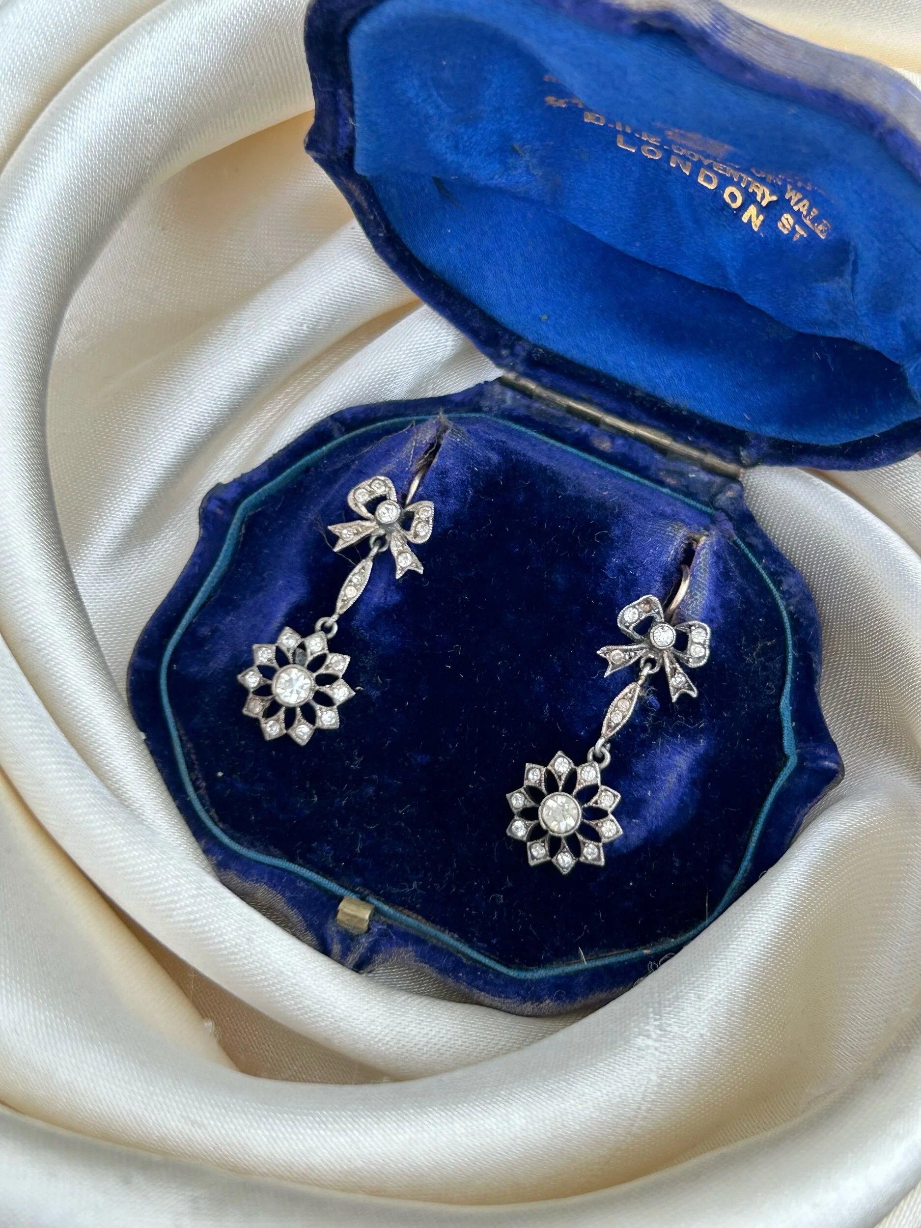 D9C7A4DC-A600-4E1C-94C4-CA1EE6F98C00