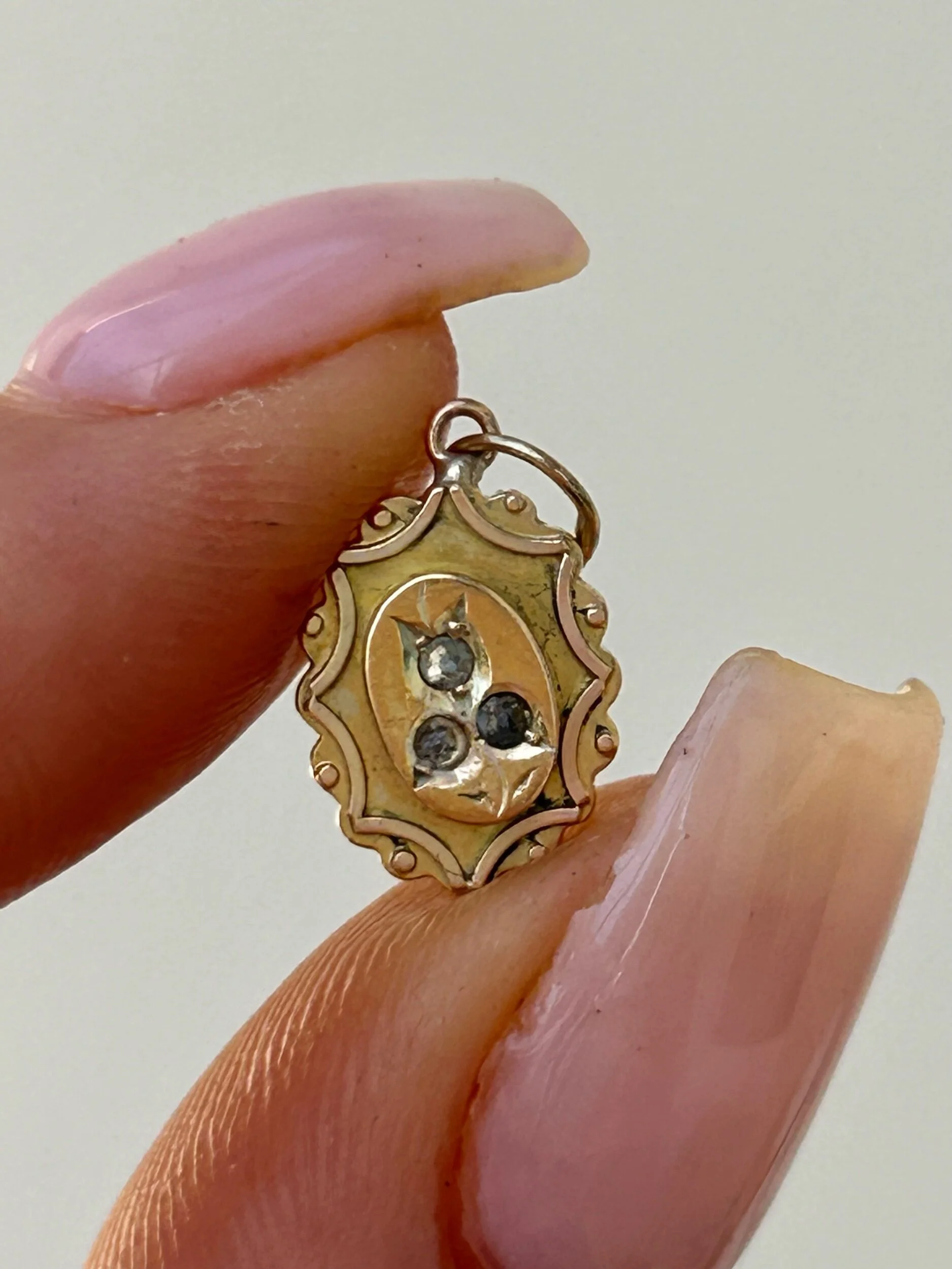 6874851C-CA4E-4909-ACD7-FB727B6FD8EF