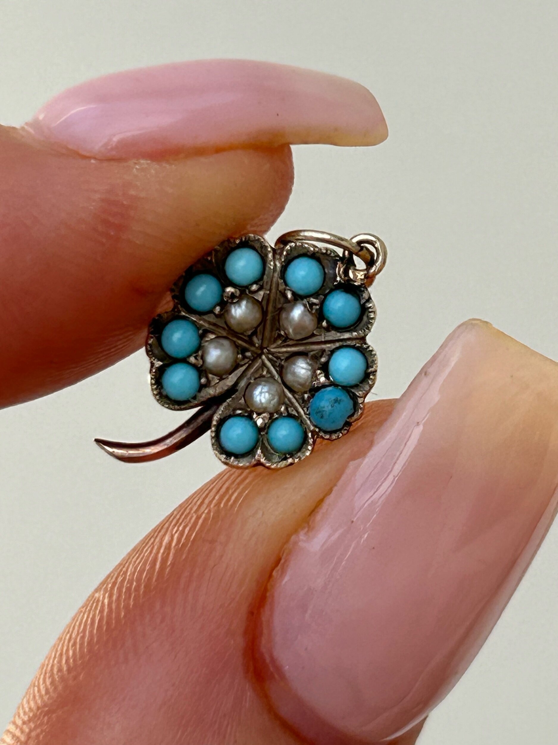 1B5D562D-599F-4161-9AD4-E00A59D2243A