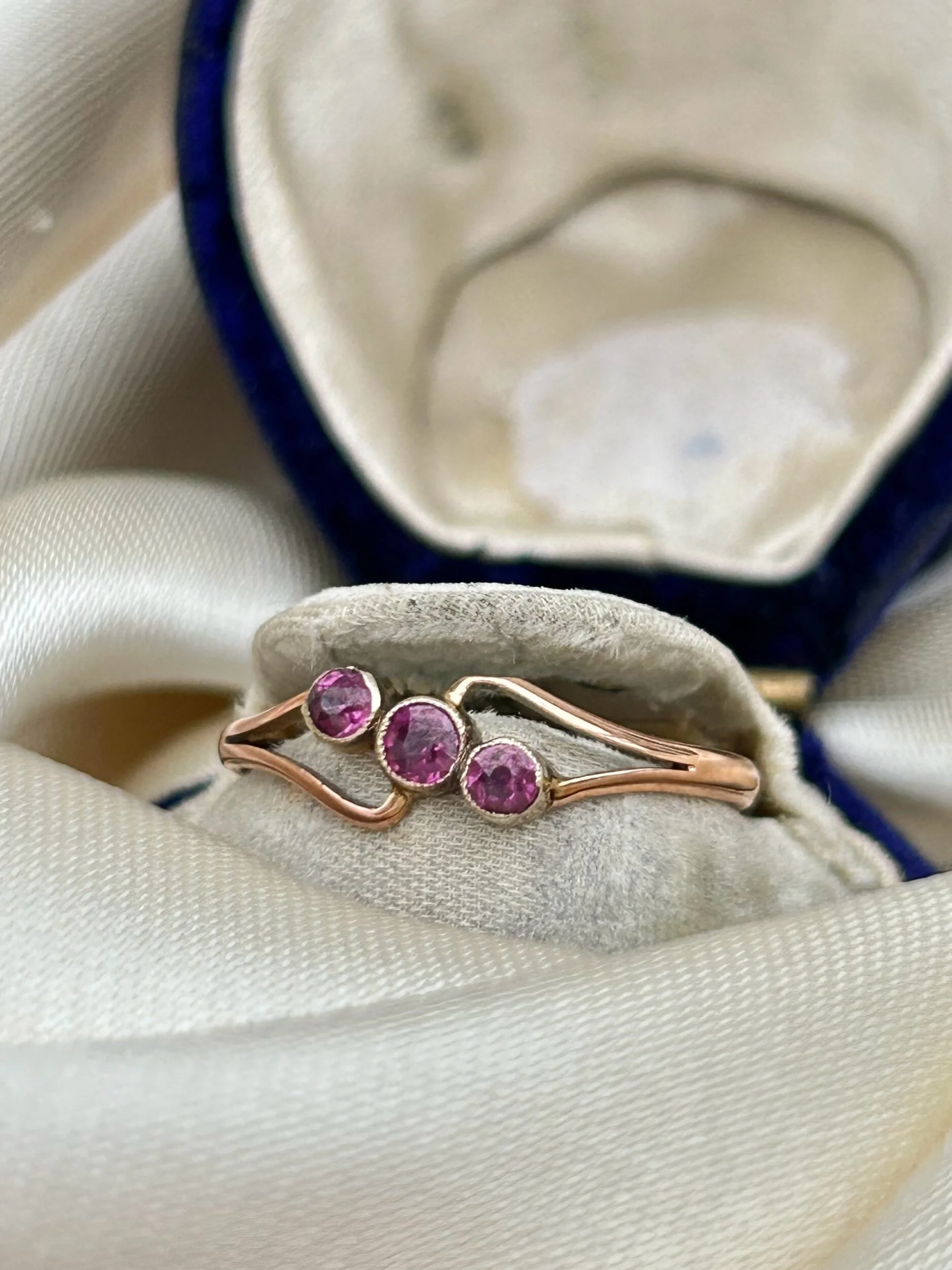 98B2899E-A0EF-4DE0-98AF-D64D38B2E054