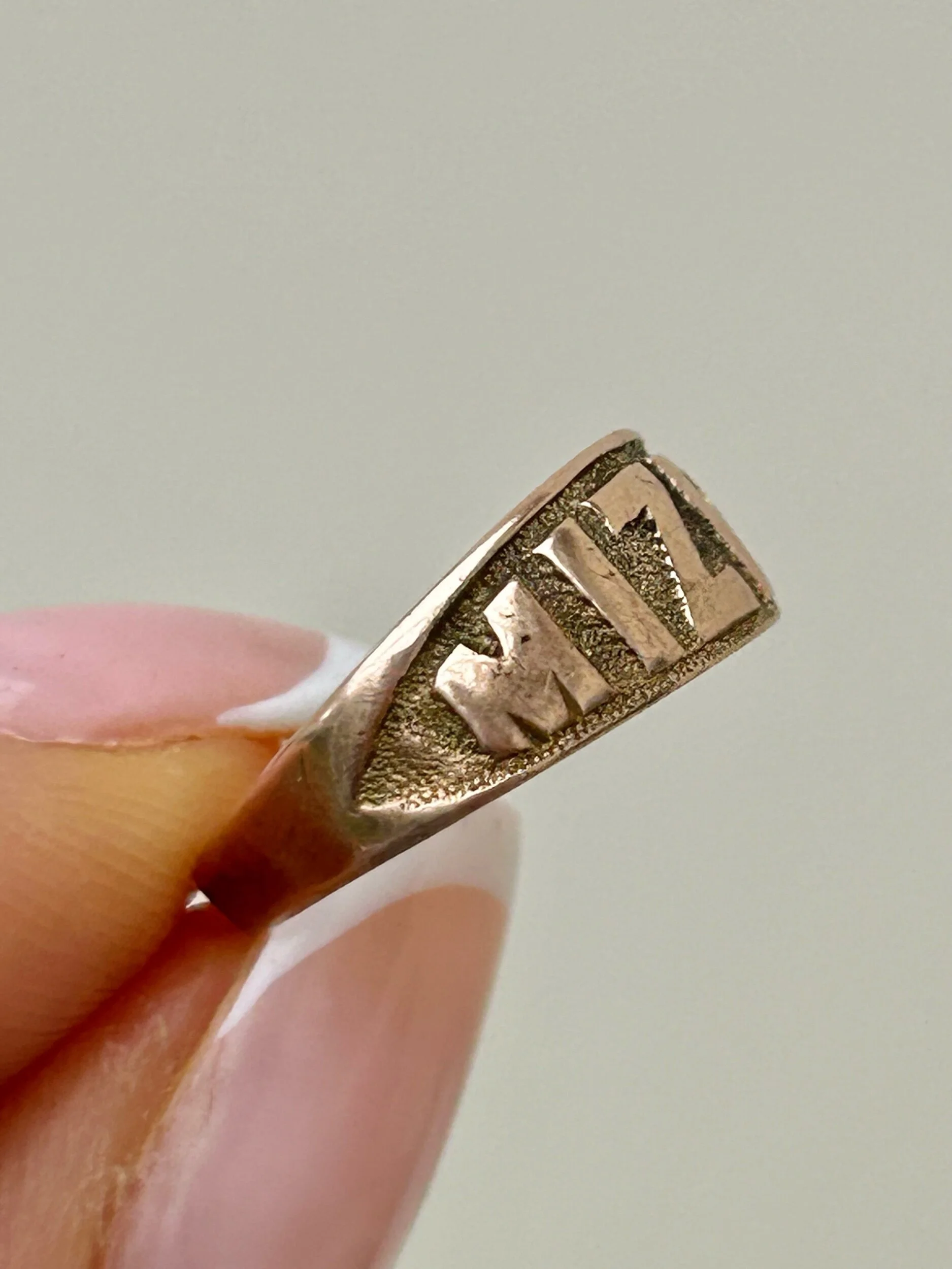 B90991AE-8C05-46C5-8417-76A4ABA8C067