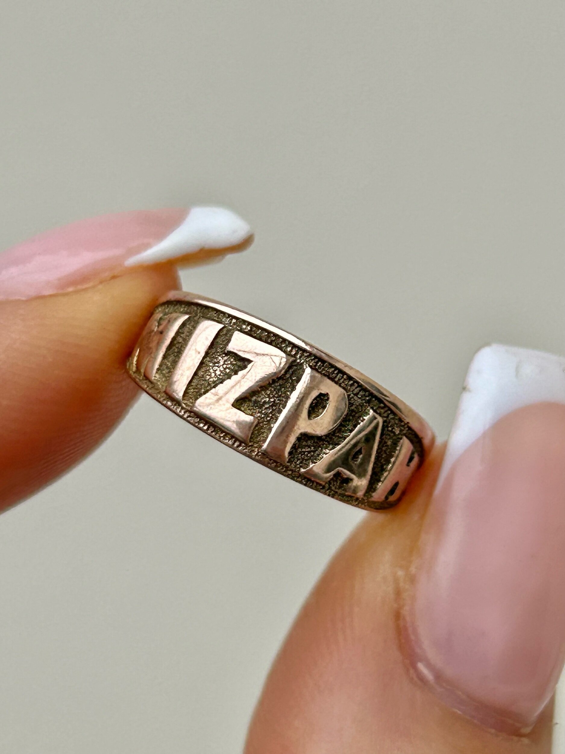 87D9DD12-933A-4A4C-B26F-E25CFA685F12