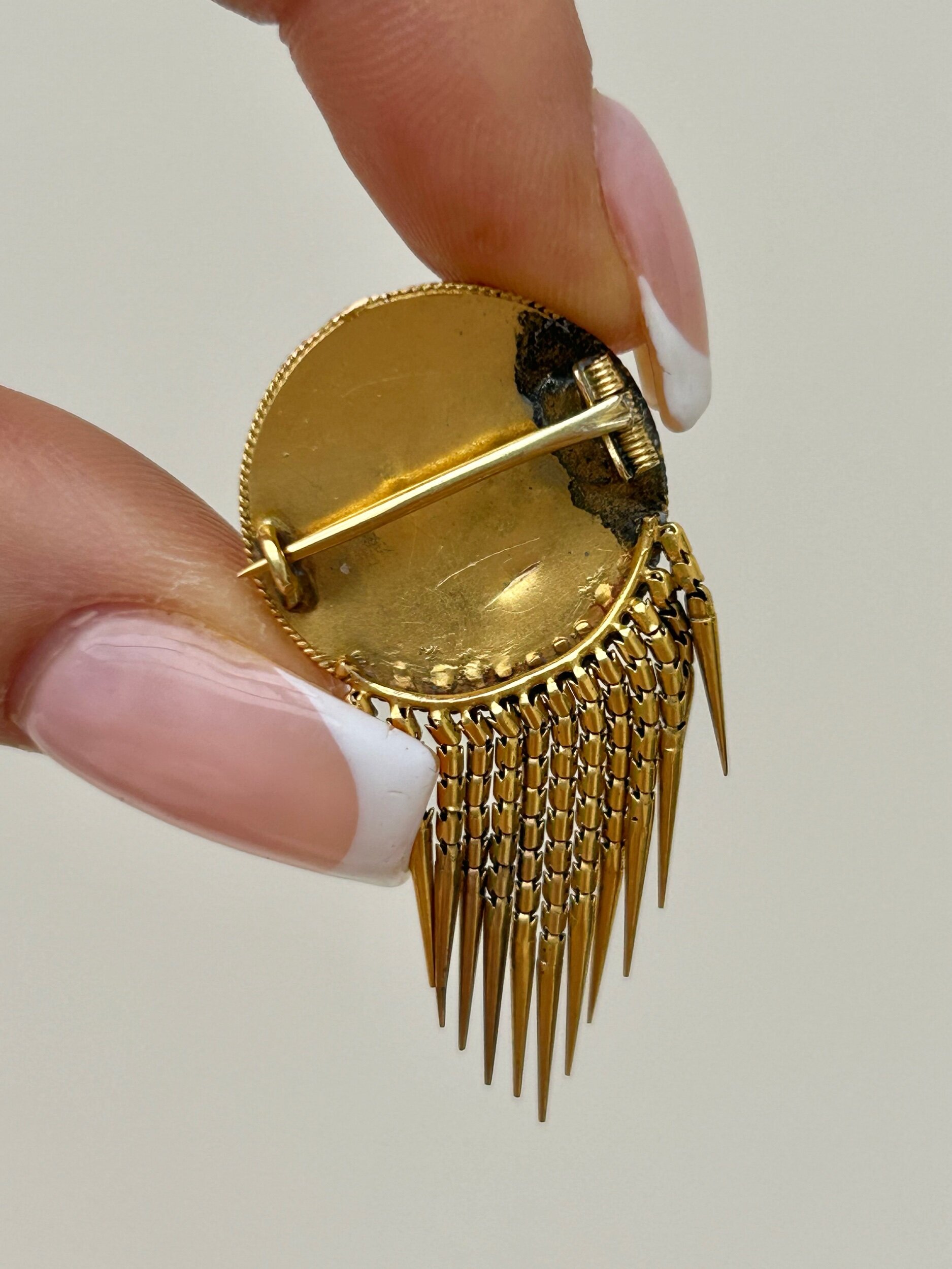 40FD4BF1-B4DF-4E5F-8767-16242FF5262A