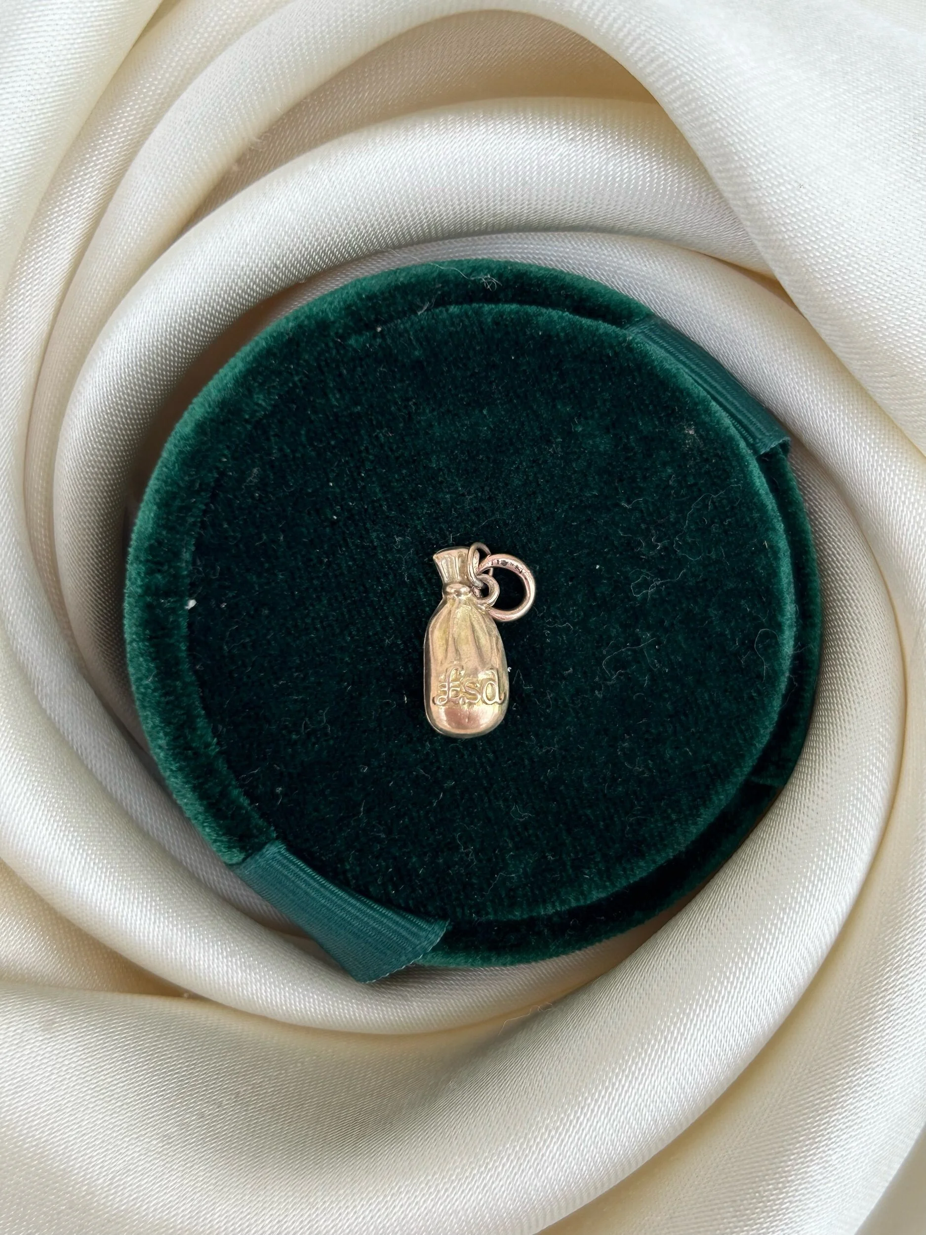 DFF71254-6D9B-4E35-9426-CDED6CCC4B1D