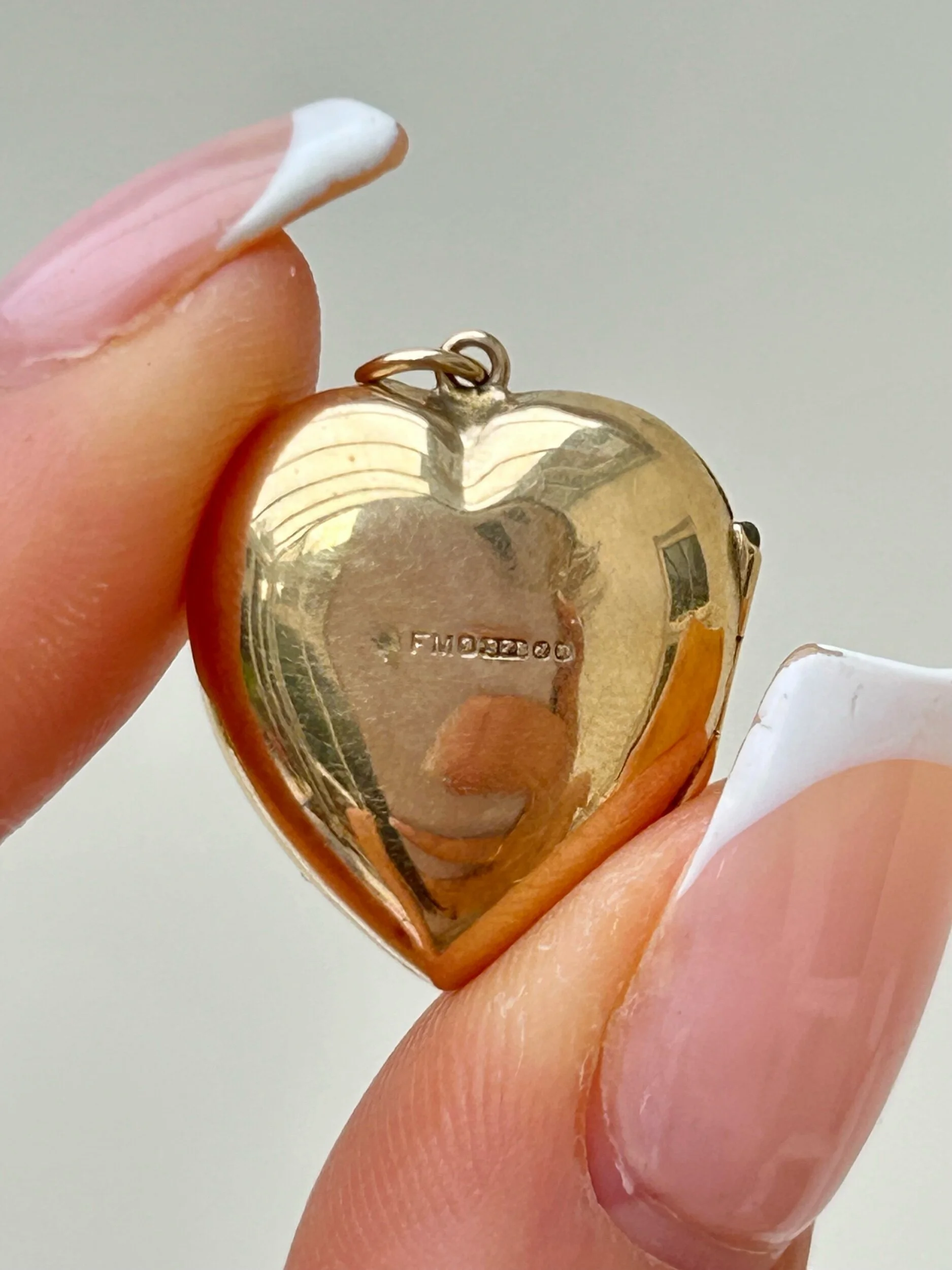 92695EF2-0F95-433B-AA86-79FB9737F811