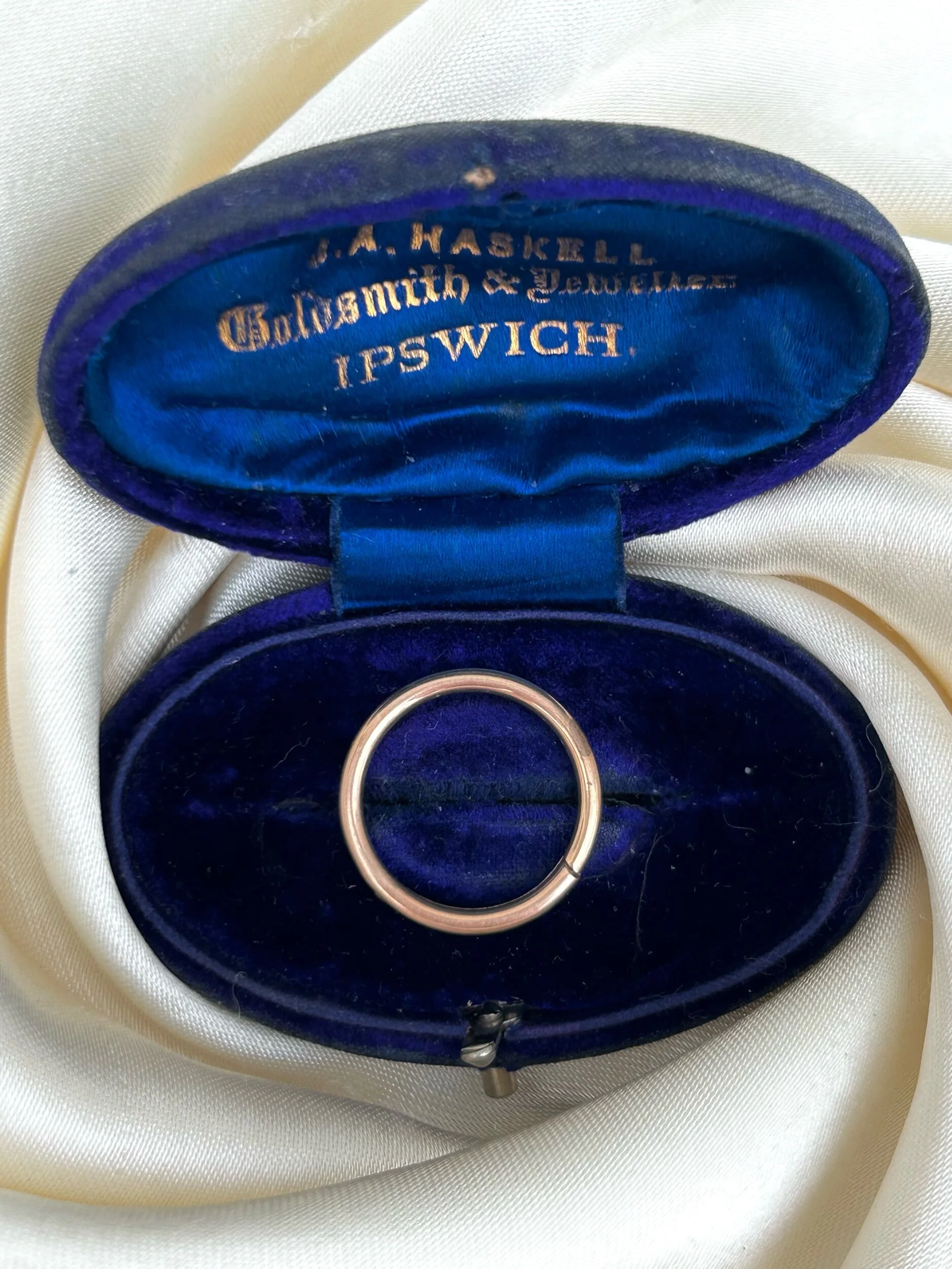 740915F9-417D-4477-BFAD-EED1F22EF660