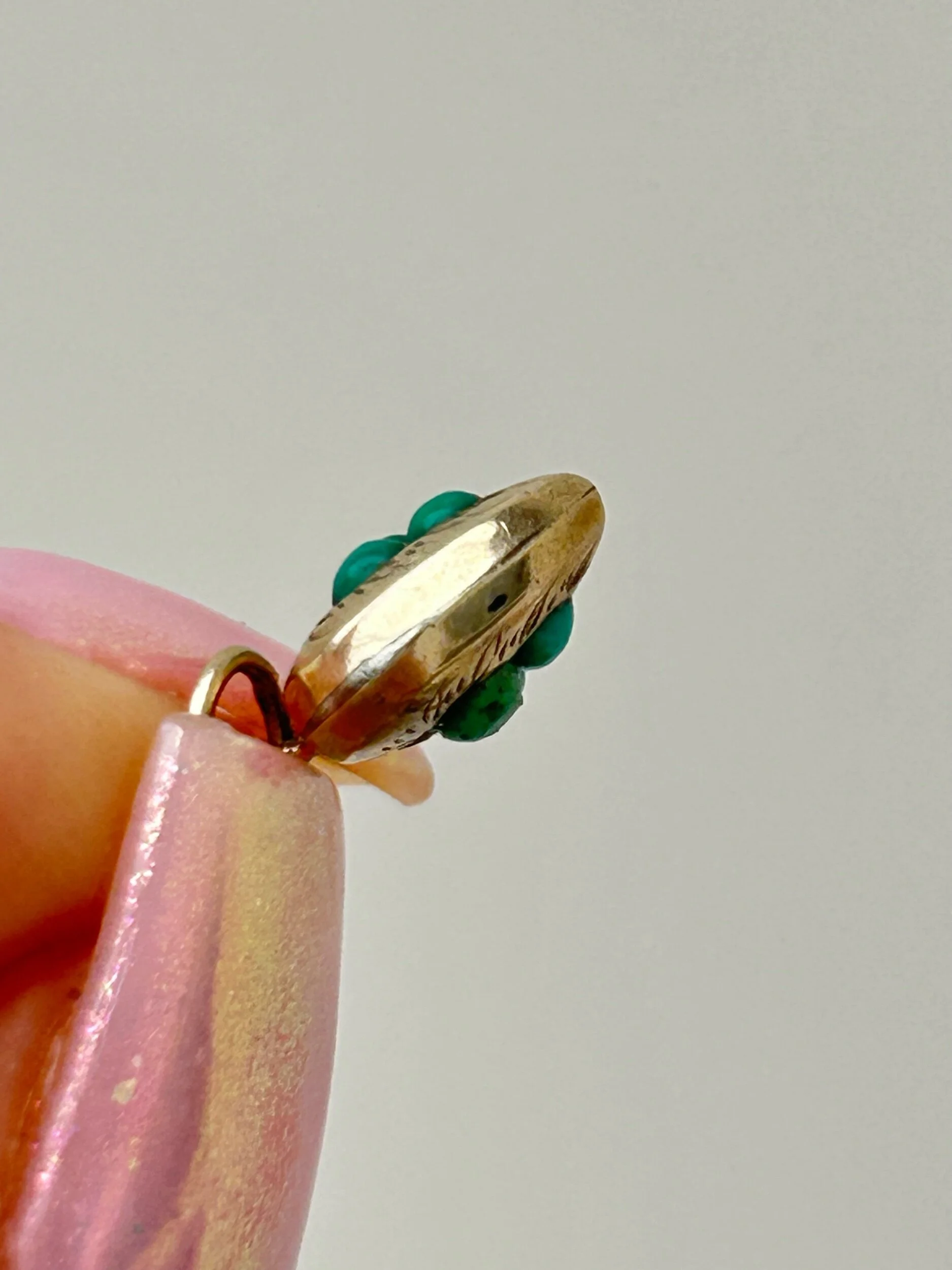 1C43894C-38F0-41D1-B159-A9370BA7C114