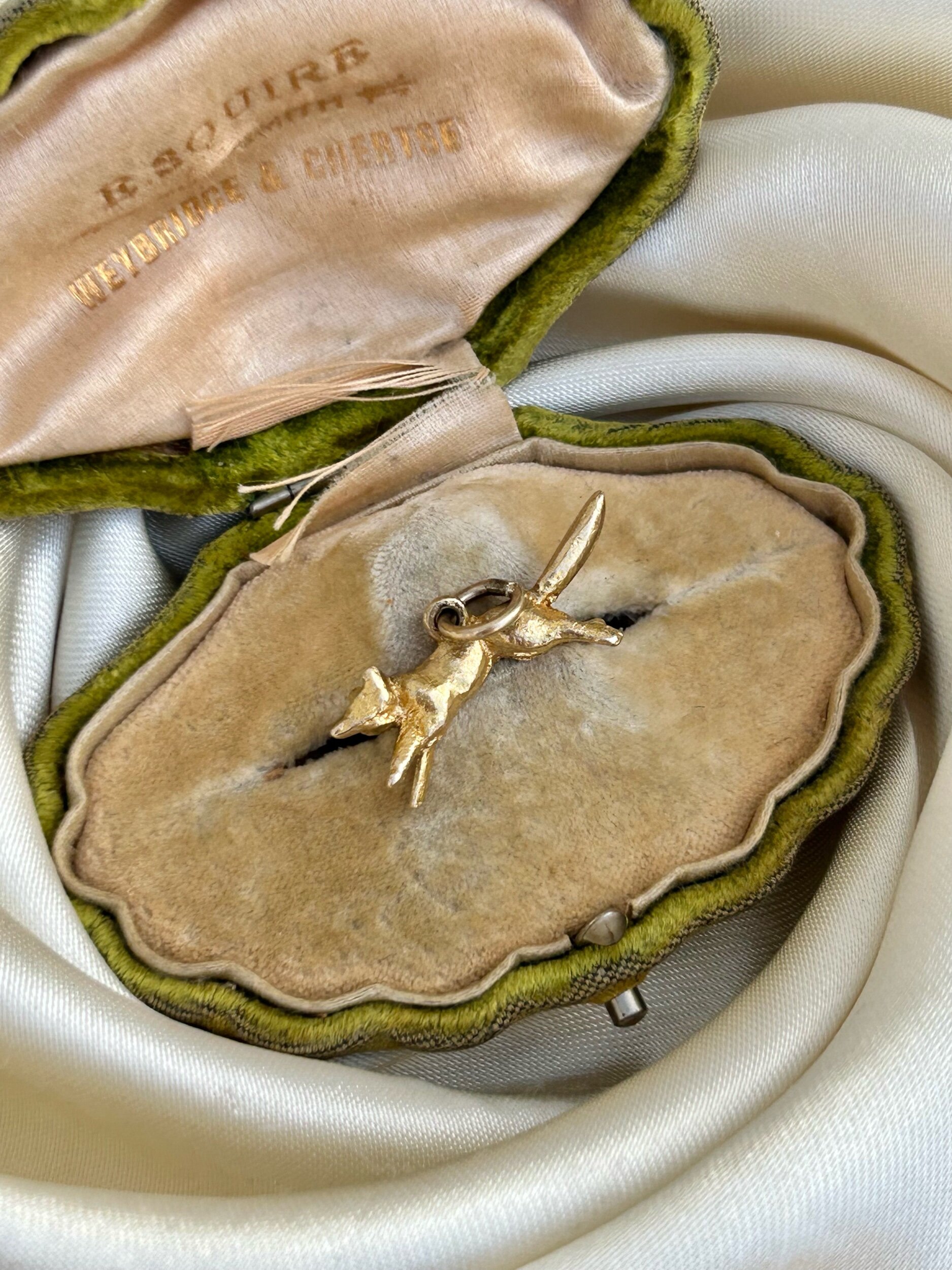 74C726C7-66BF-46CD-B059-DE37EBADC6AB