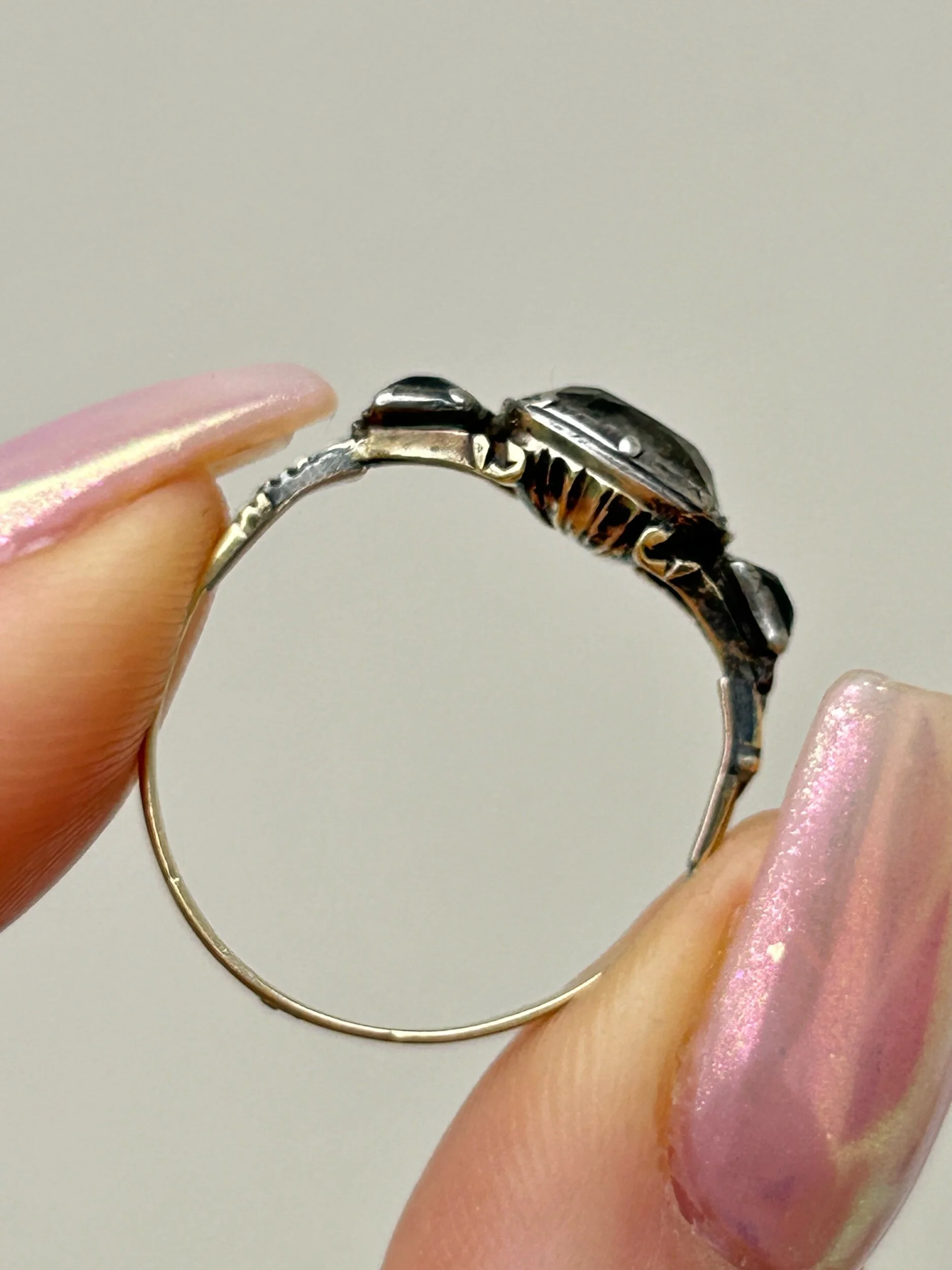 D1FE3375-E2F8-4016-94C5-E72E7685F219