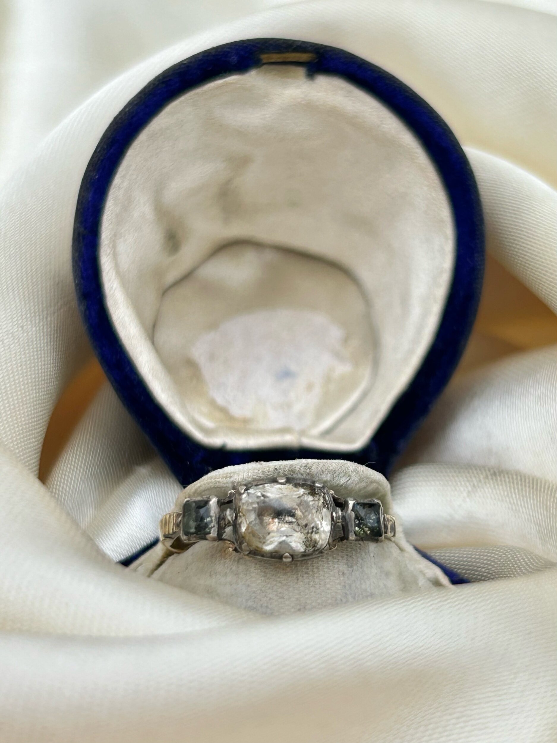 B74C4DEA-9501-4759-819C-8DE6A2880A82