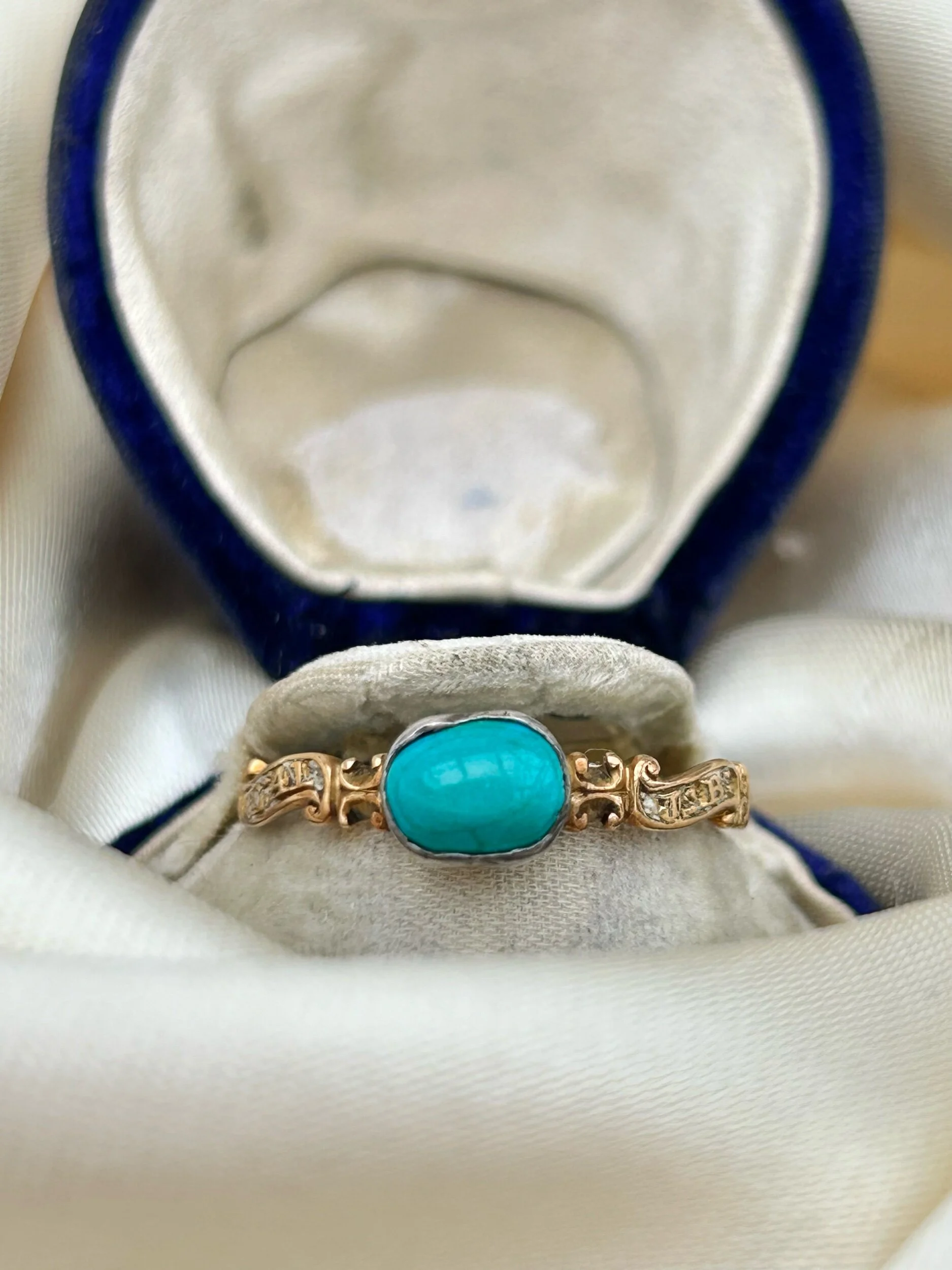 8A01DBEE-ED21-4BAD-9AC3-30E042550C33