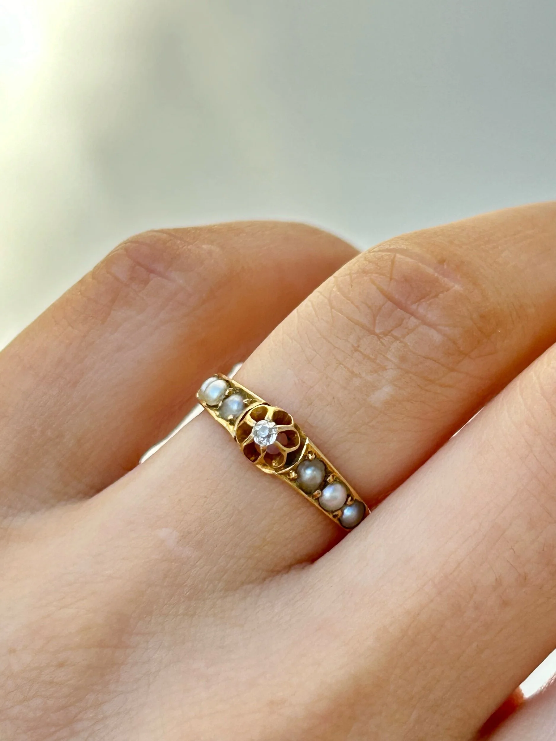 24C1A5D5-511C-4FDD-B680-89767C48EC6C