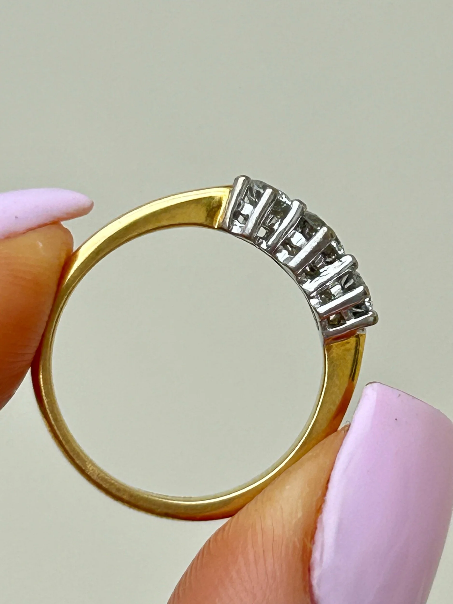 7B15EDBF-0F17-4E5B-A005-9EFAE0DD847A