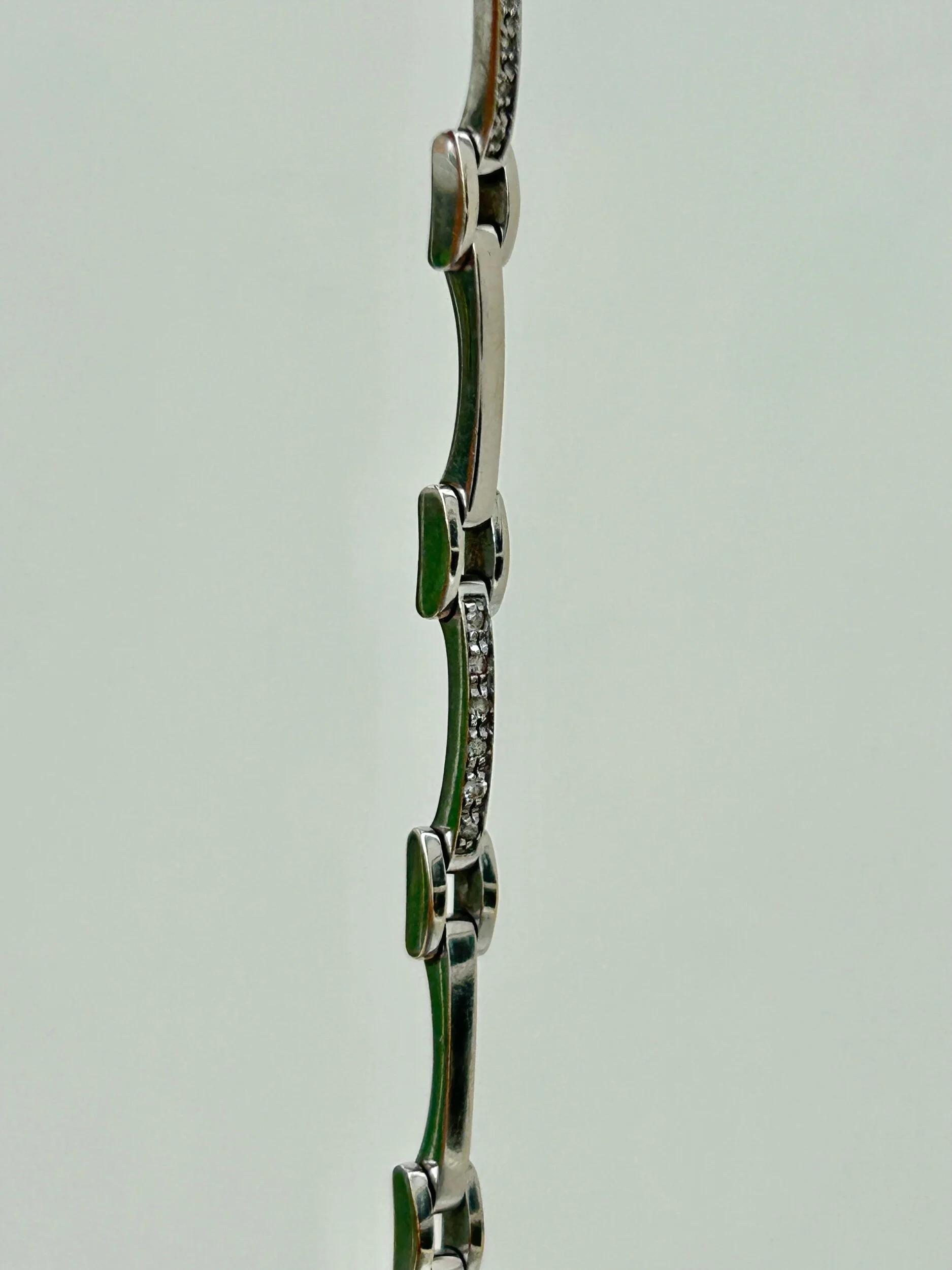 4F40EC3E-CE2E-4485-8793-F52B9F4750B1