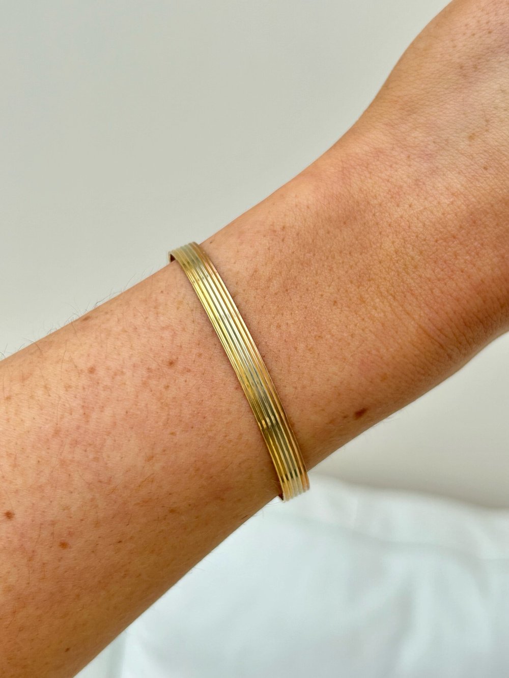 18ct Tri Colour Gold and Diamond Bangle Bracelet — Gembank1973