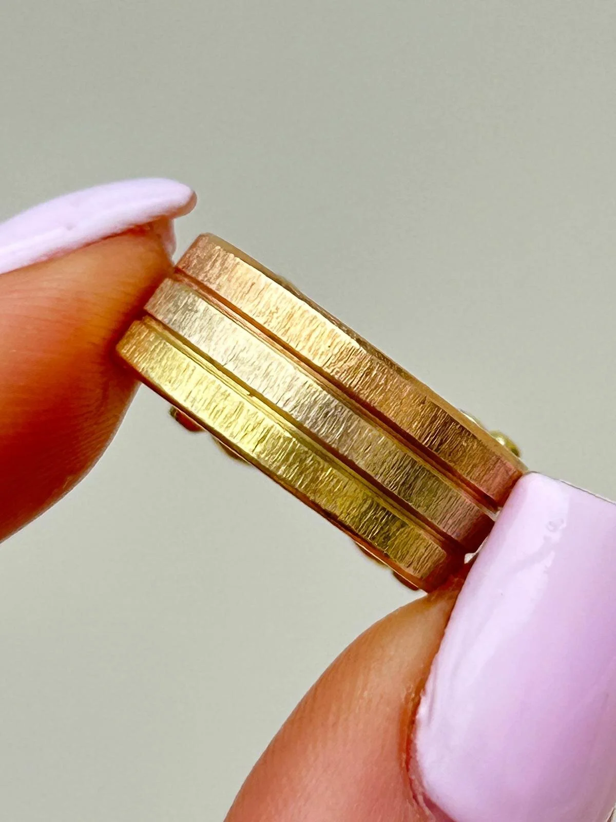 5D19DE54-9DCE-46F8-97EB-9061E44DB4A7