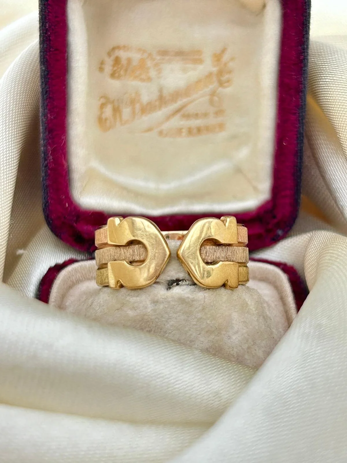 CA66F853-2061-4013-AECB-7E7F052A86FE