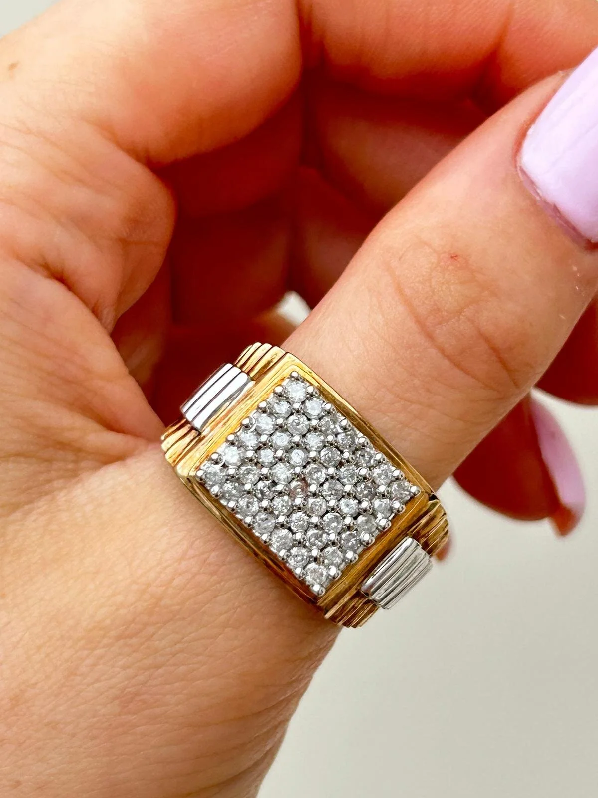 4F8497D8-9B08-4D35-94A5-D84C42F1B308