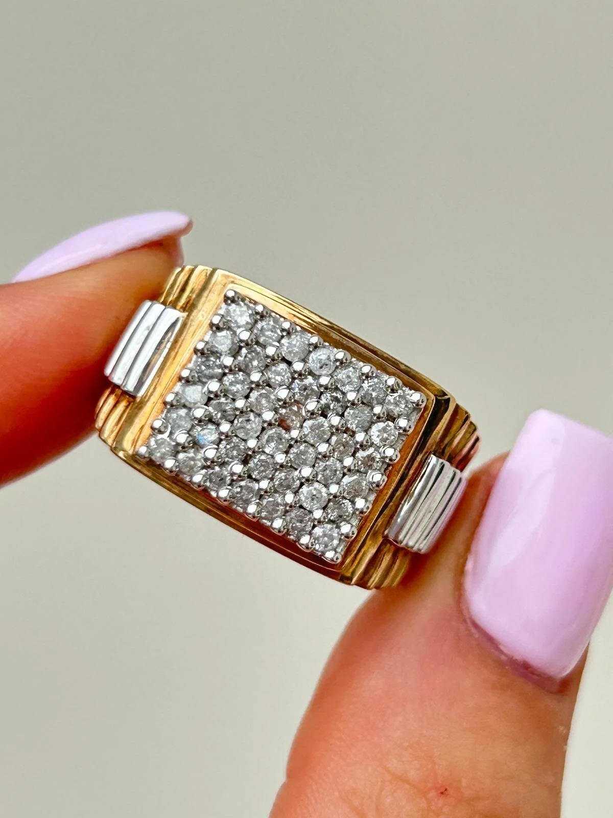 08548330-AF3C-4FDB-B3BE-9896EA68E6E0