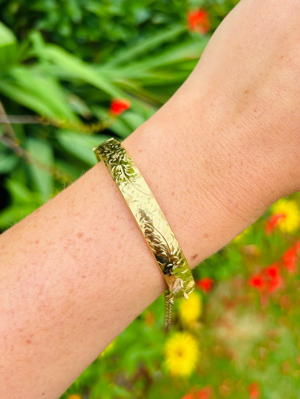 Bangle 9ct Yellow Gold Bracelet 9ct Yellow Gold Rectangular Tube