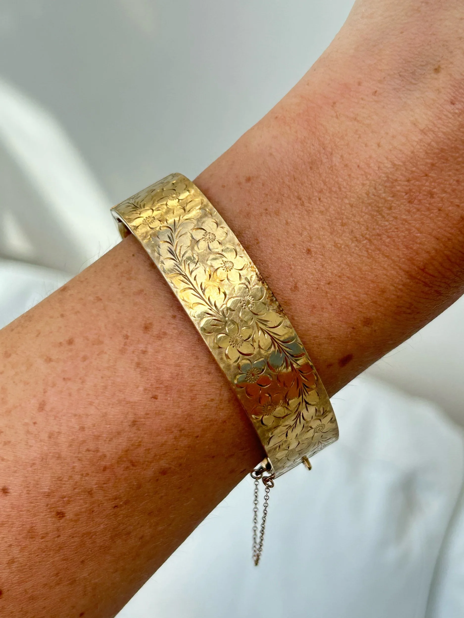 Heavy 9ct Gold Bangle Bracelet with Safety Chain