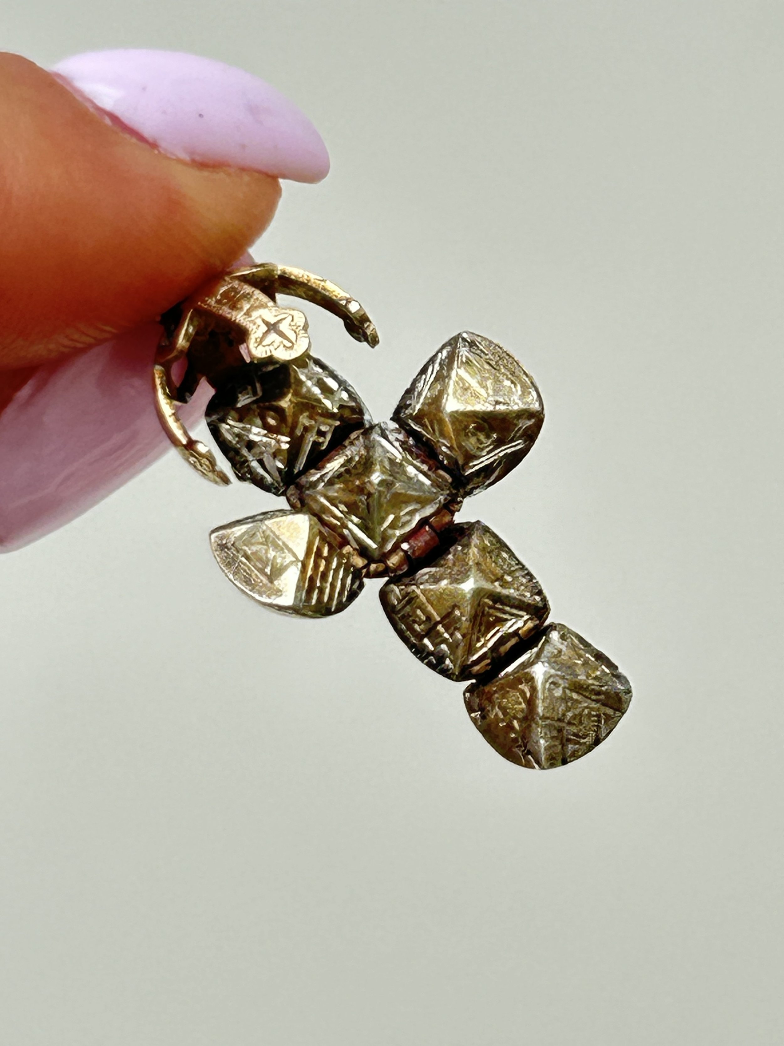 Articulated Charms Gembank1973 articulated-charms-gembank1973