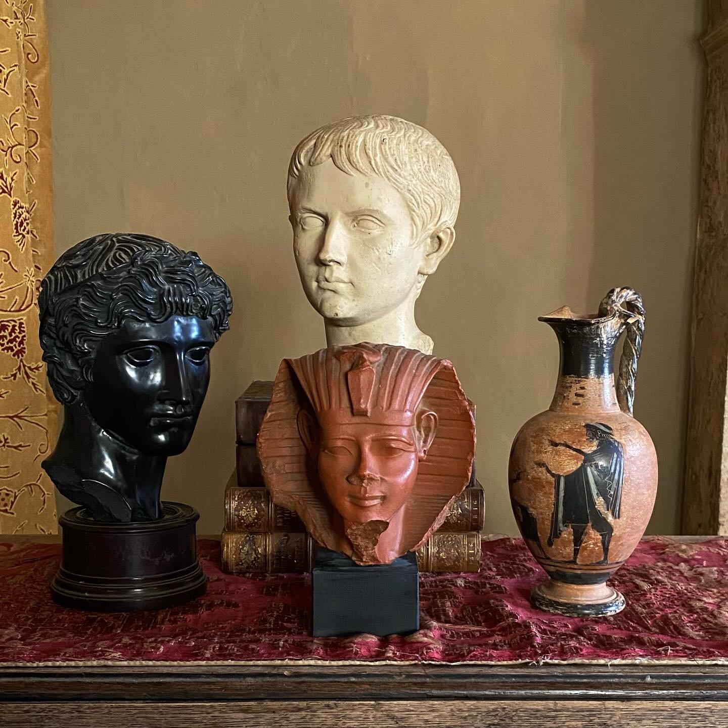 I&rsquo;ve just uploaded a small number of decorative pieces onto my website with a lot more to come in the following weeks. I can now even accept Klarna! How very!

#noble #nobletetbury #antiques #antiquedealersofinstagram #interiors #interiordesign