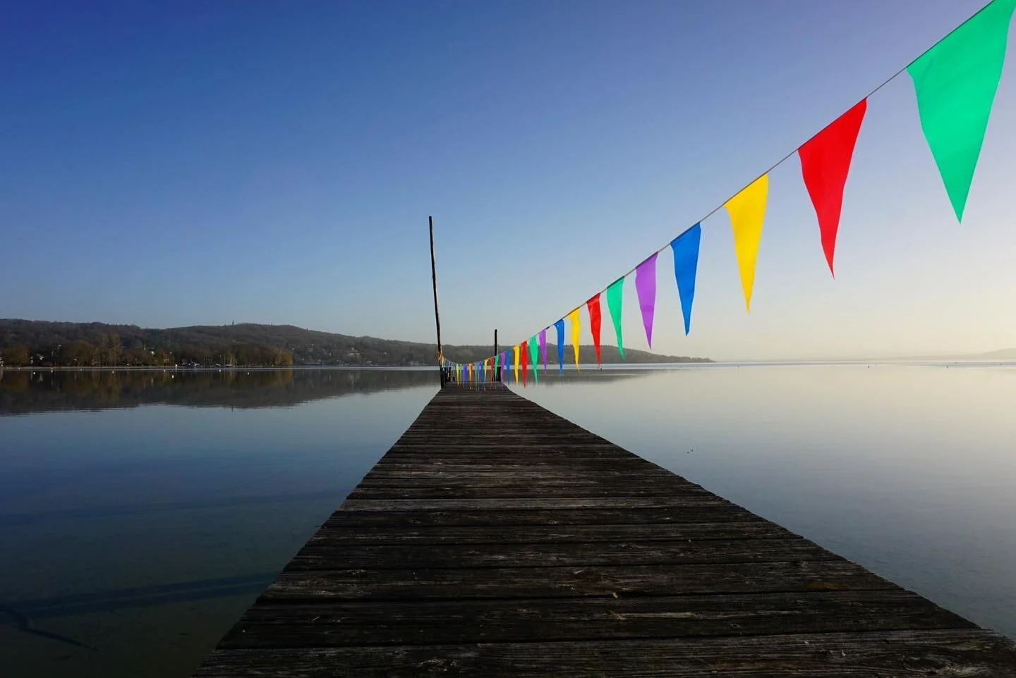 Pier party.
.
.
#partyofone #pier #party #bunting #colours #solitude #ammersee #bavaria #lake #lakeview #lakephotography #lakeside #lakelife #landscapephotography #countryside #landscape #sonyalpha6000 #perspective #panorama #sunnyday #walk #symmetry