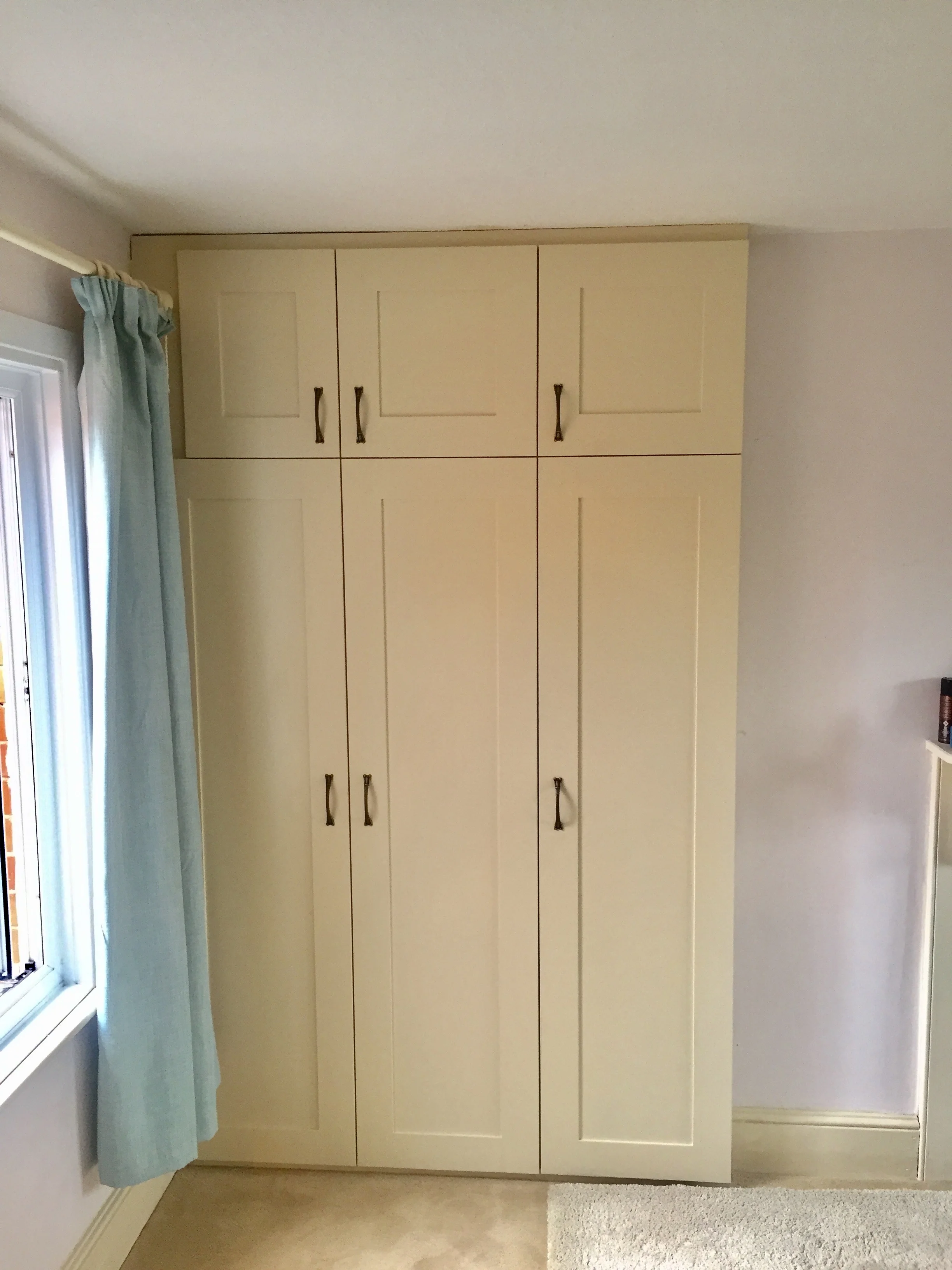 Bespoke Built in Shaker Style Wardrobe