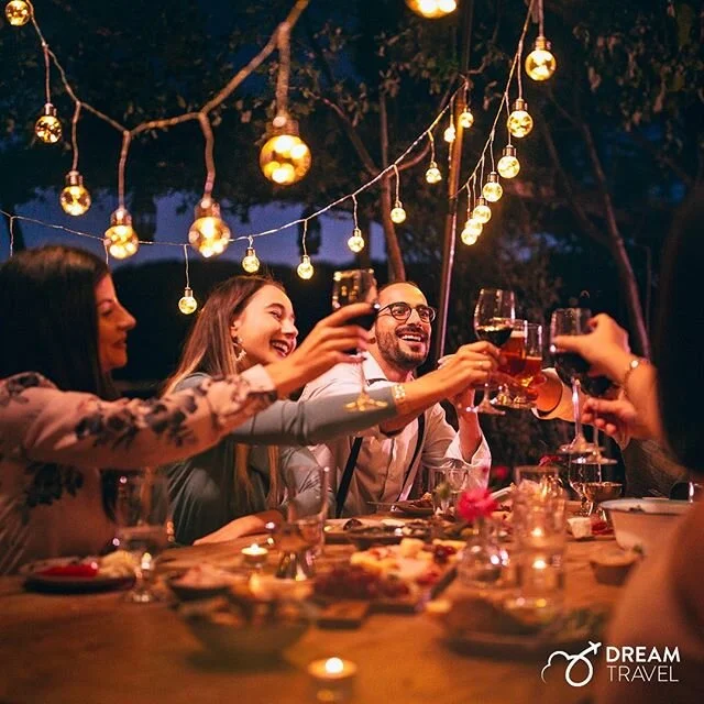 Por todos esos viajes que hemos vivido y todos los que nos han acompa&ntilde;ado. &iexcl;Salud!
-
-
-
#GoodMoments #Dream #DreamTravel #DTravel #Travel #TravelGram #BucketList #International #Nature #Vacations #NatureLover #Adventure #TravelAgency #B