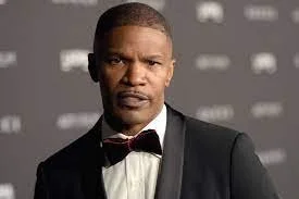 Jamie Foxx updated Reading!