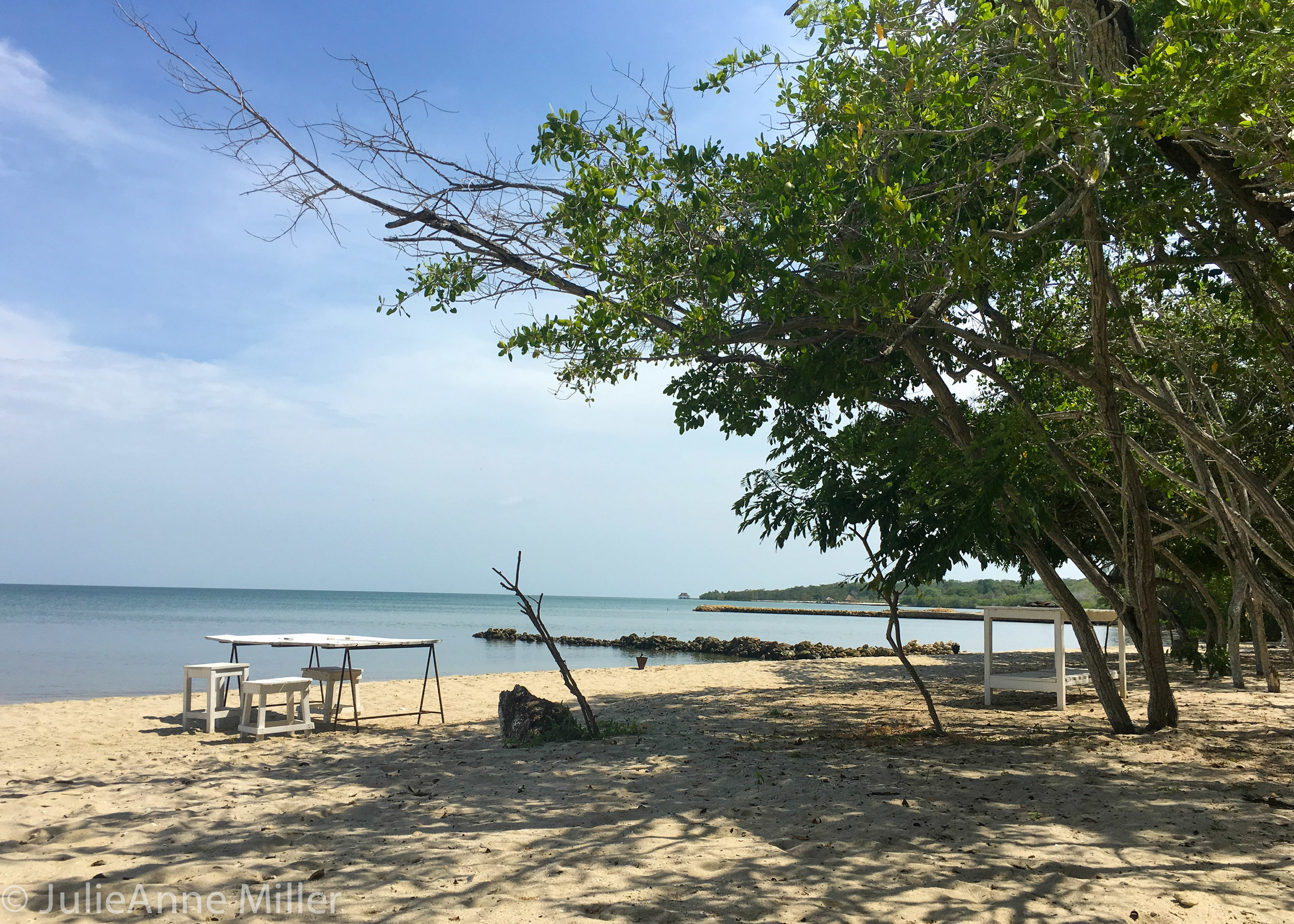 hotel maglares beach.jpg