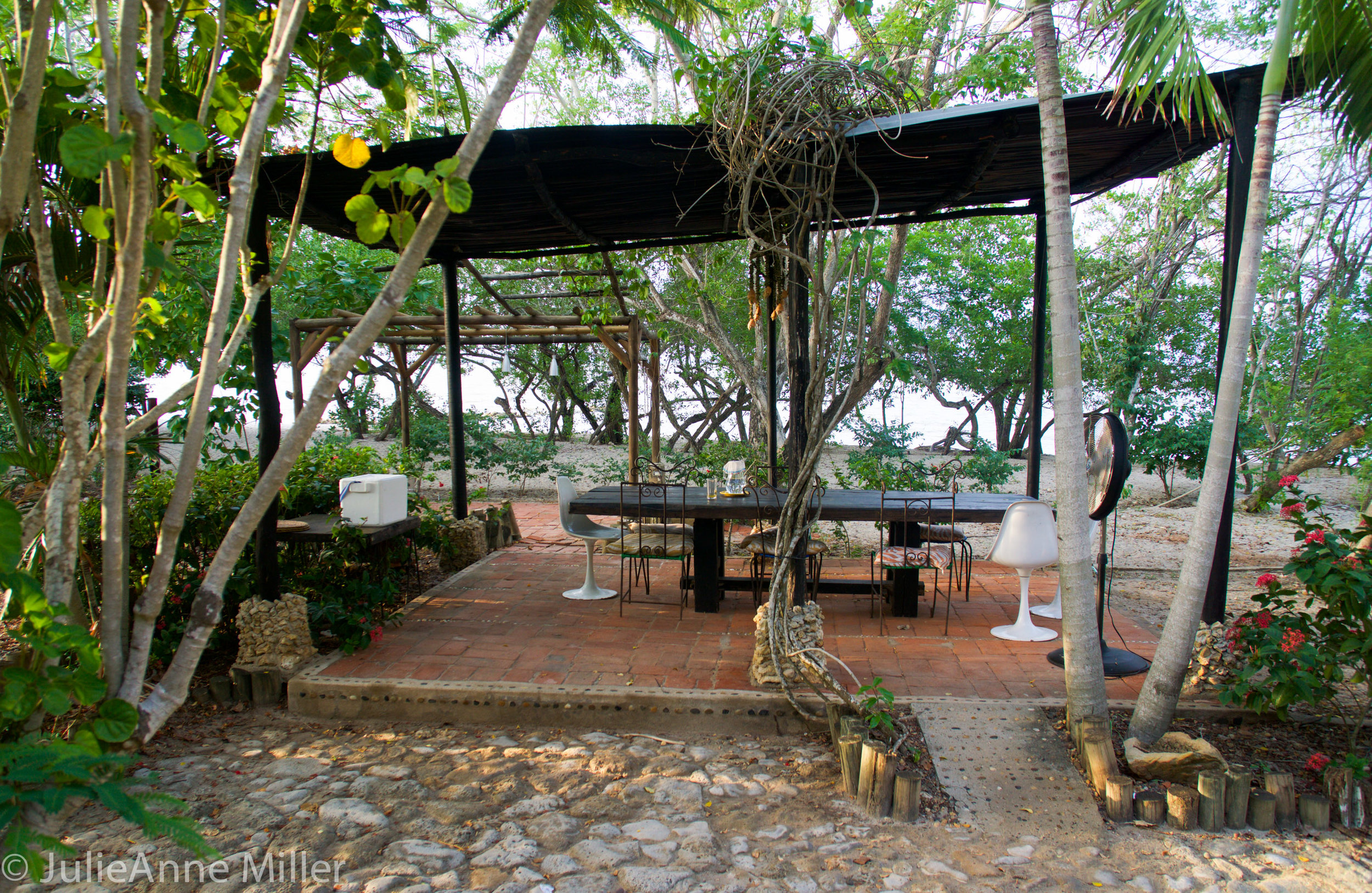 hotel maglares dining area.jpg