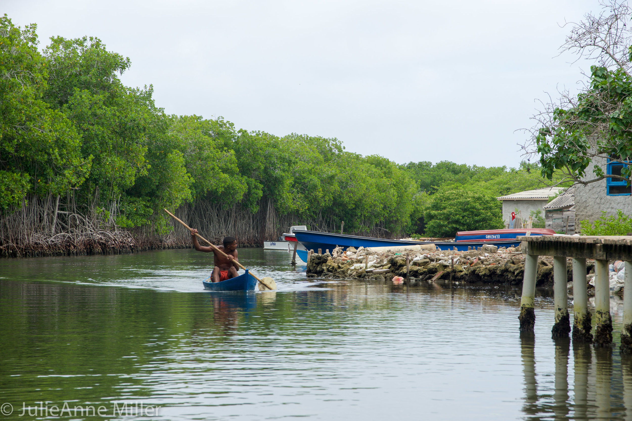 Rosario Islands man in canoe.jpg