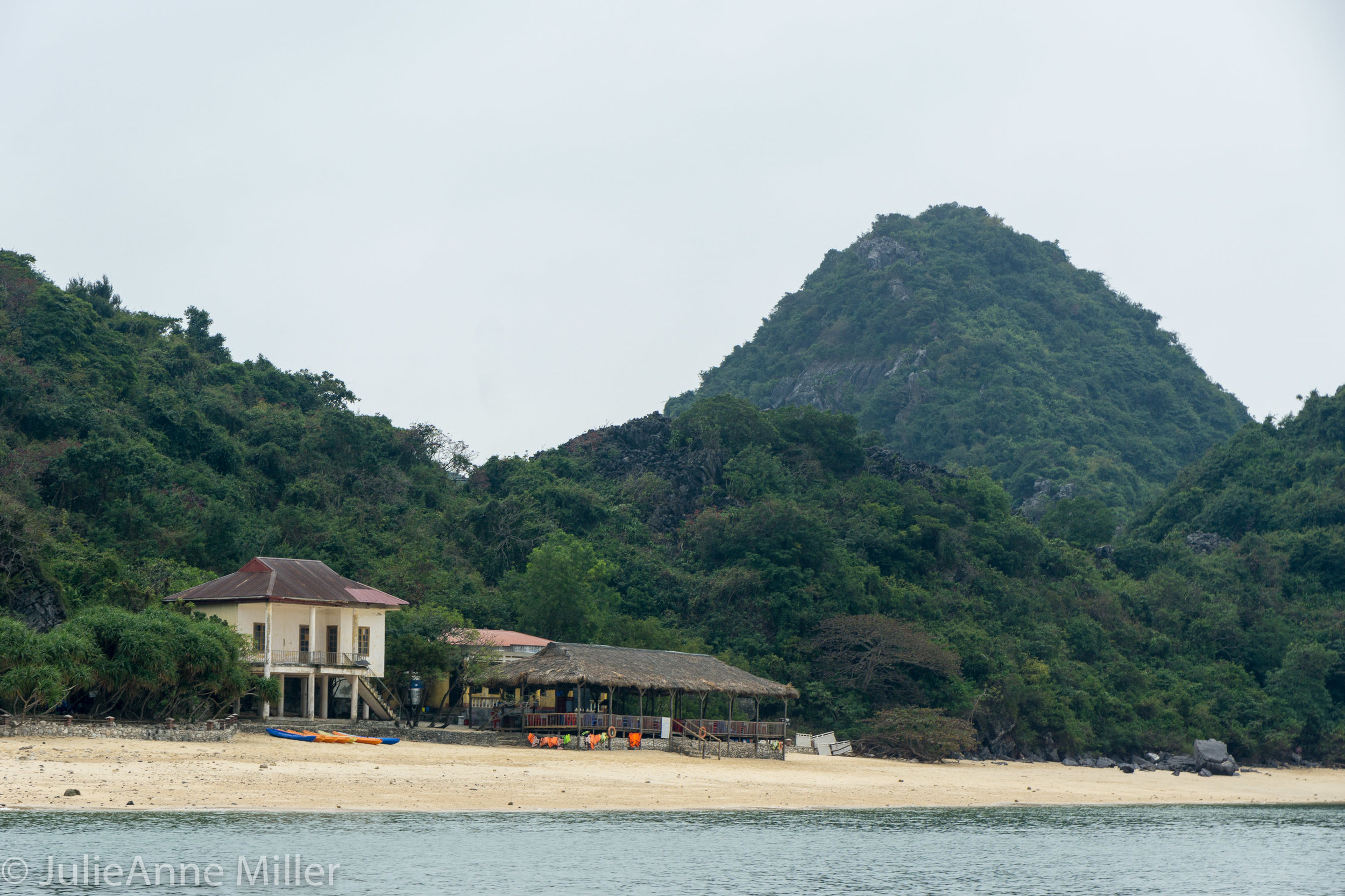 Monkey Island, Cat Ba