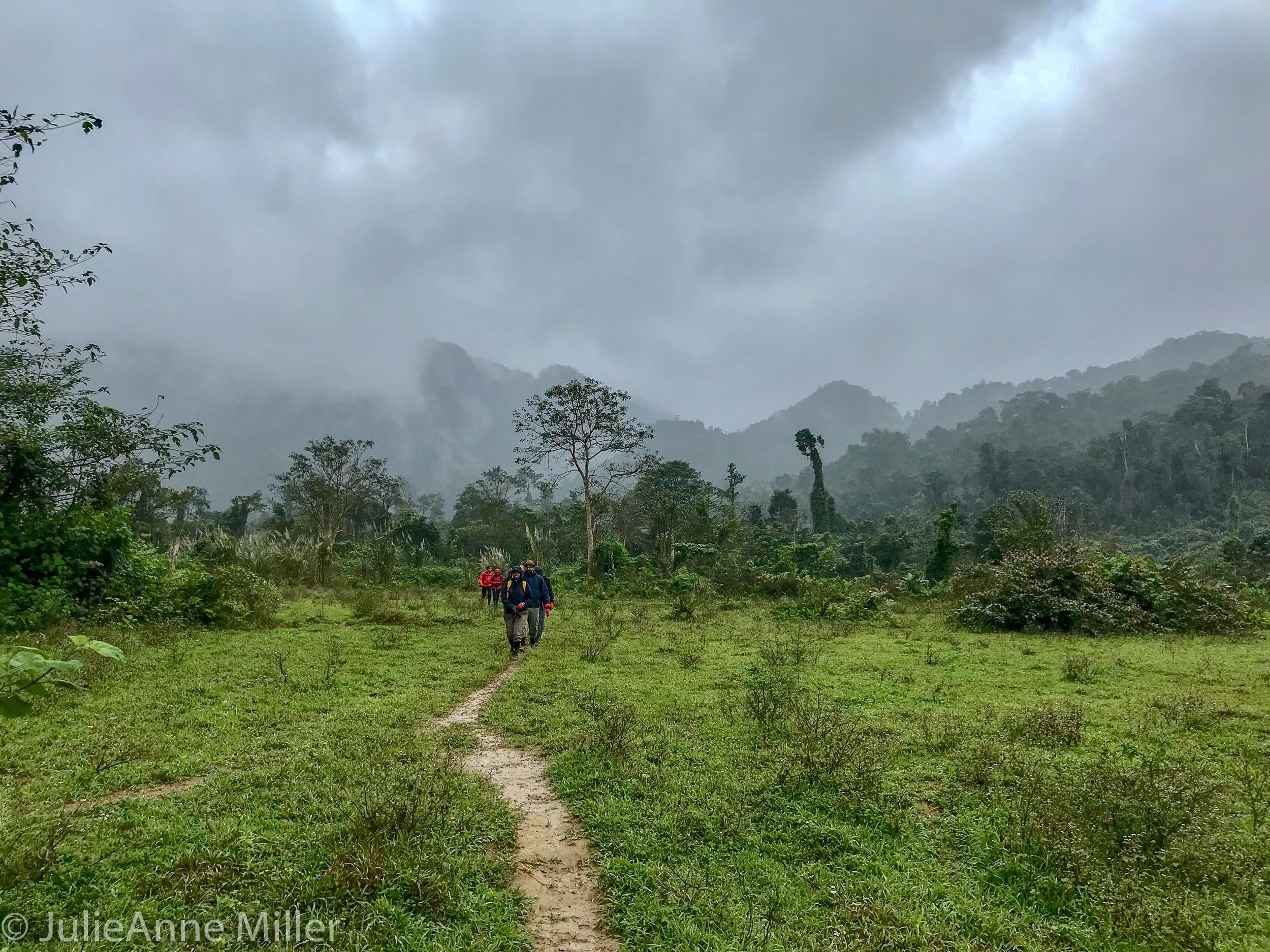 hike to Hang En