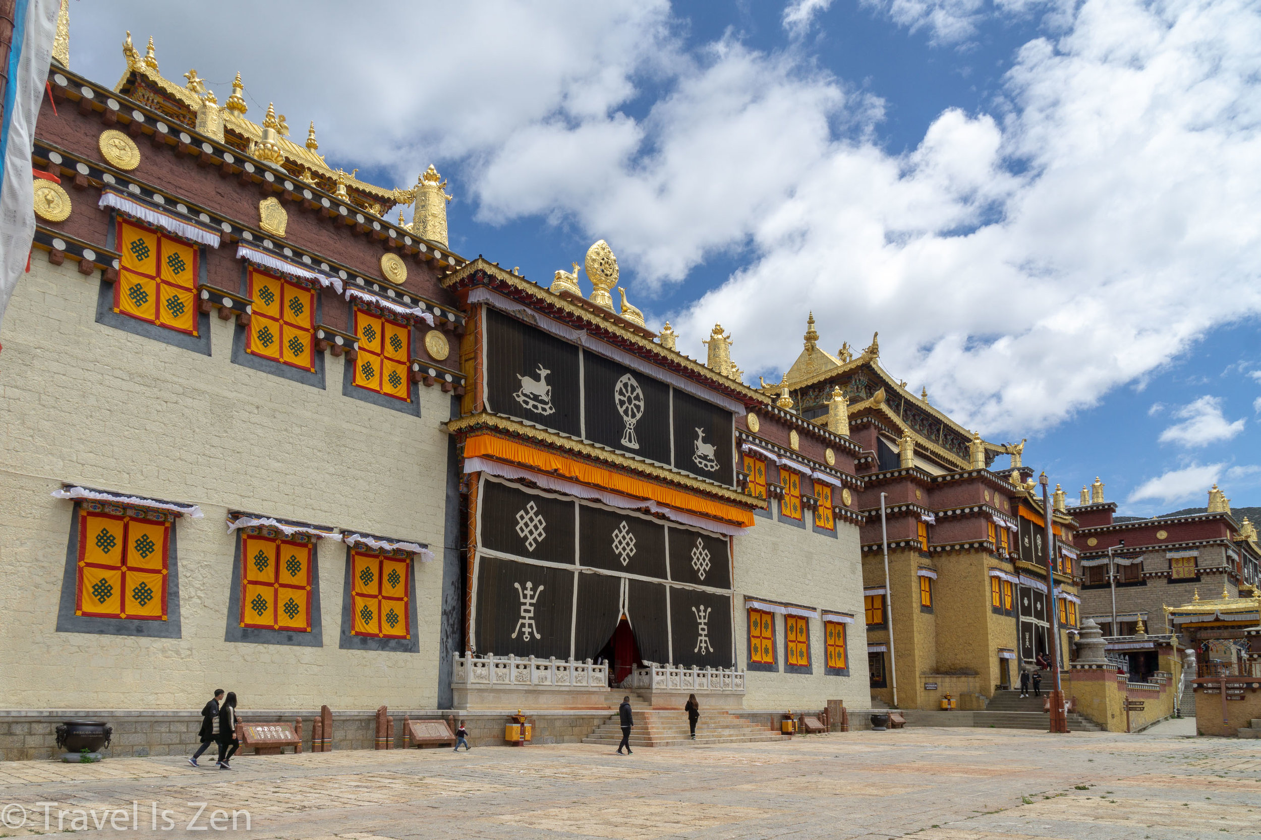 Ganden Sumtsenling Monastery