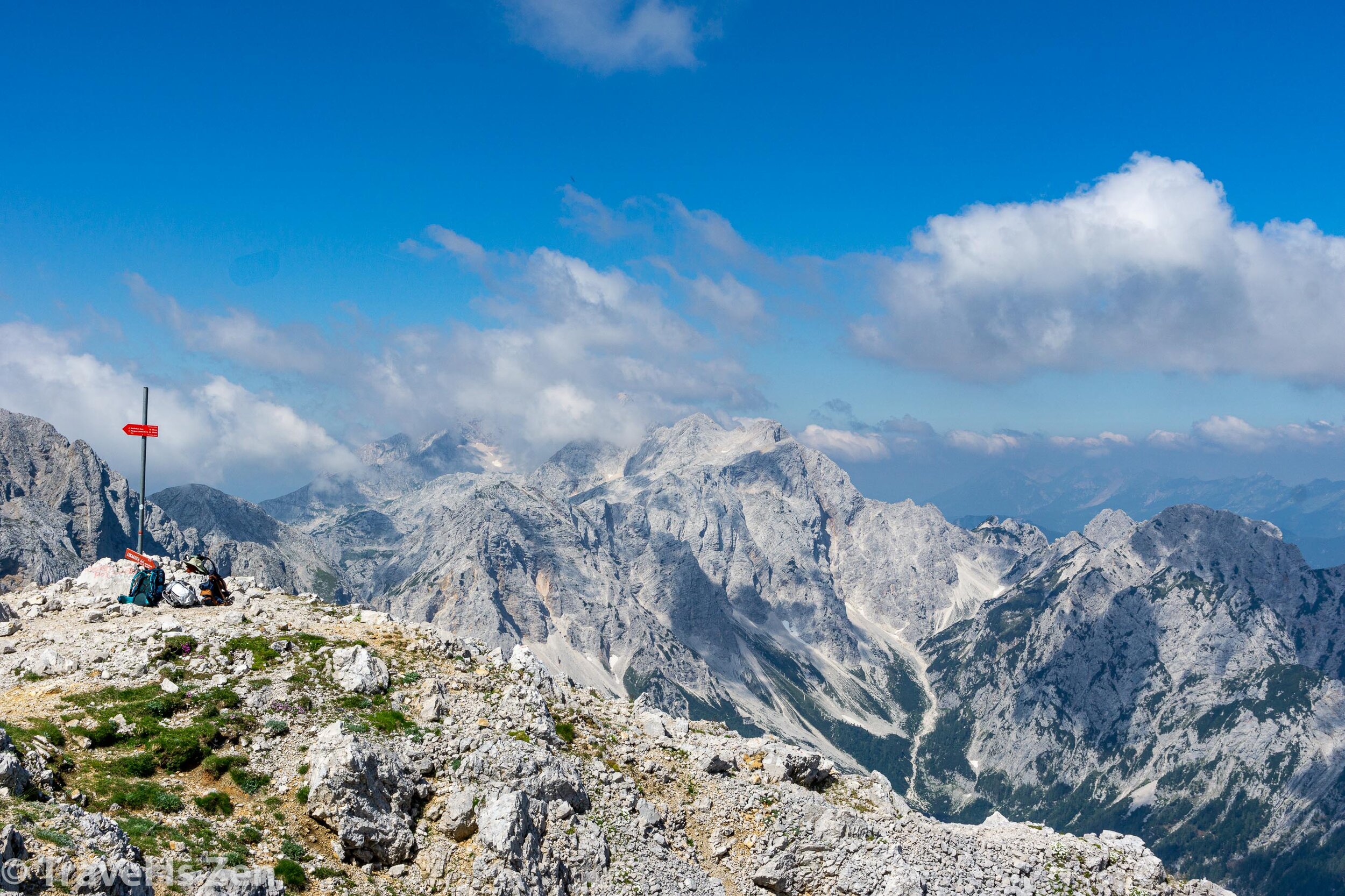 Ojstrica summit