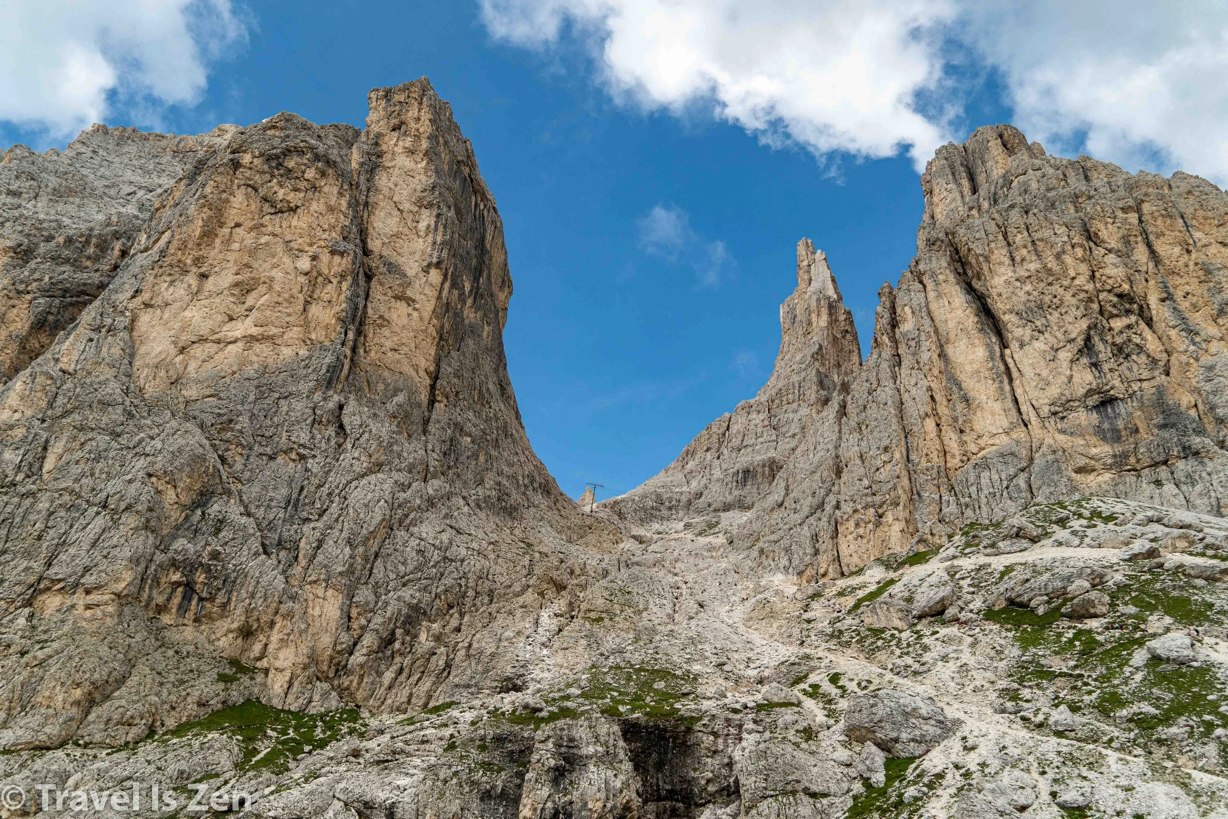 Cliff descent to Rif. Vajolet